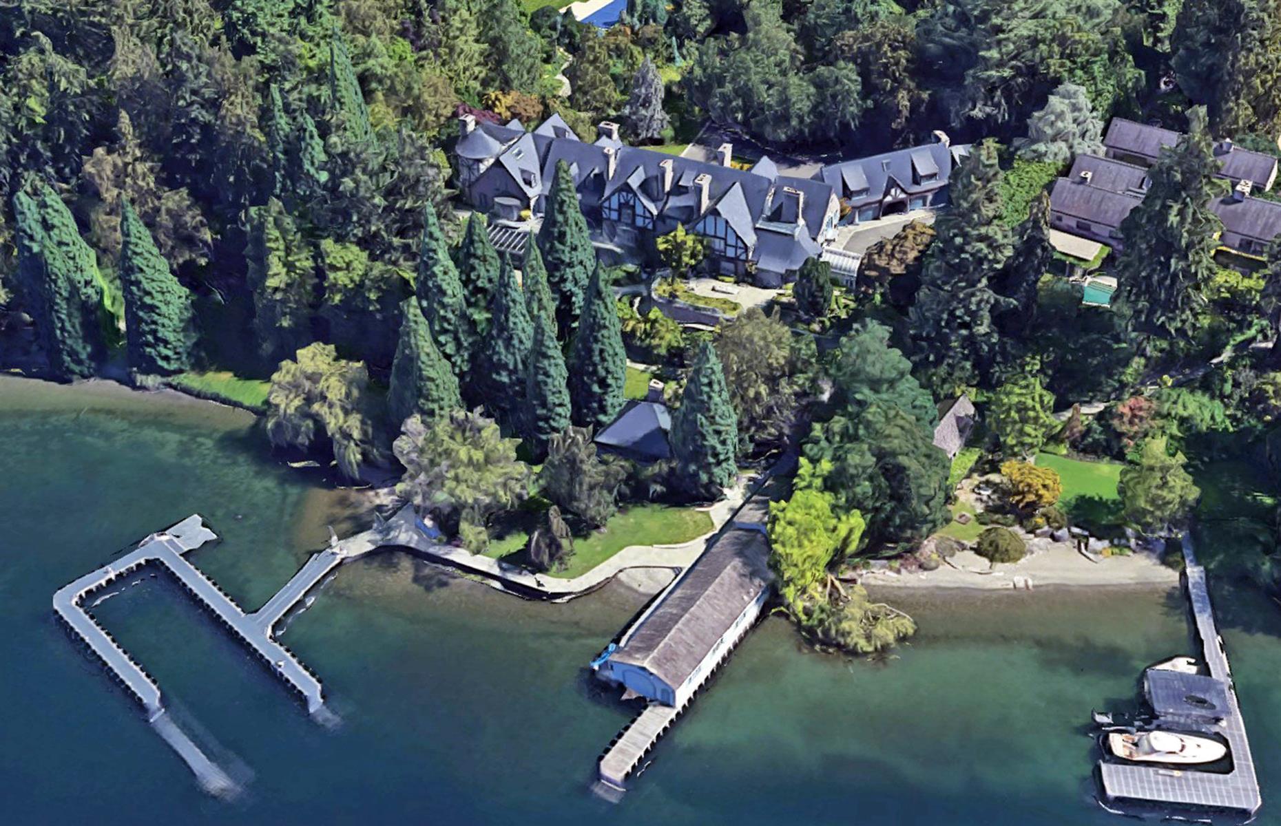 Jeff Bezos’s two lakeside mansions in Washington state