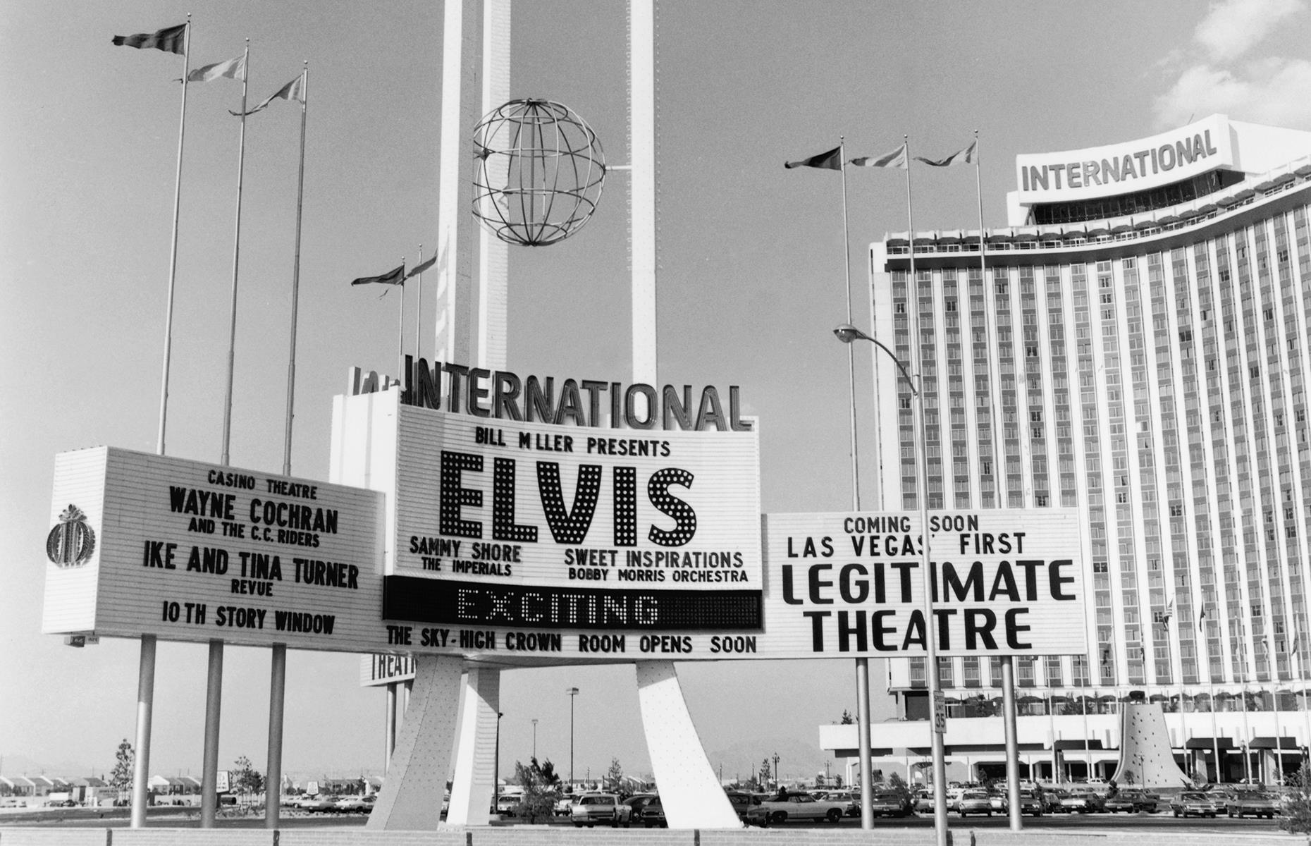 1969: Elvis begins his residency in Las Vegas