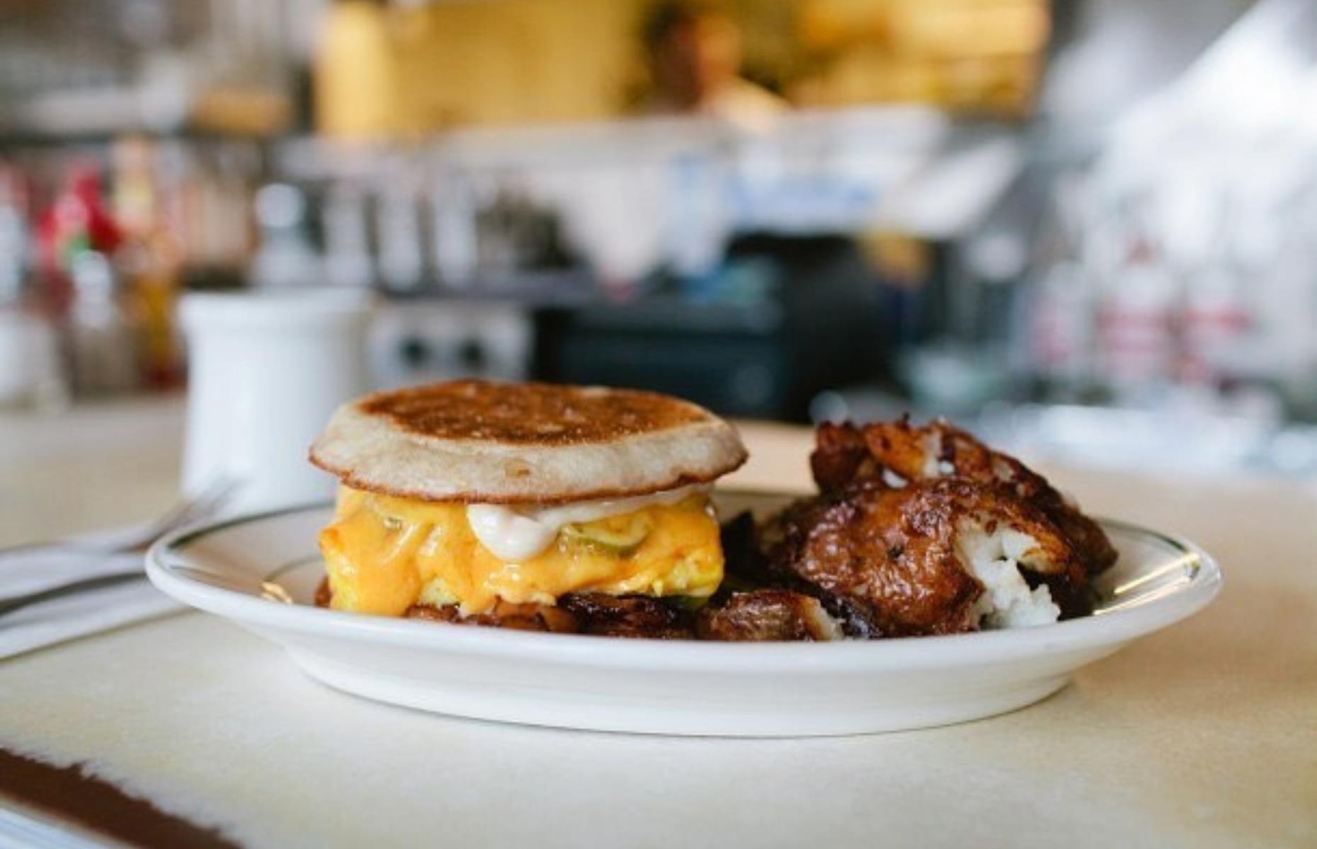 Maine: Deluxe Sandwich, Palace Diner, Biddeford