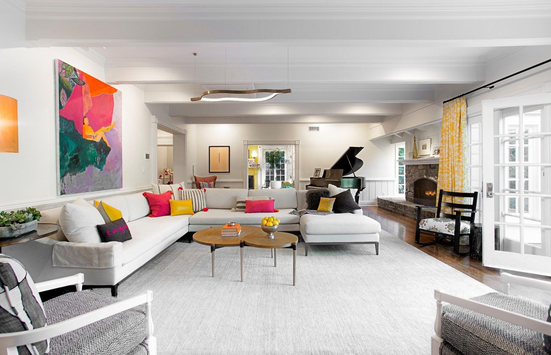 Kelly Clarkson's Toluca Lake mansion: bought for $5.4 million
