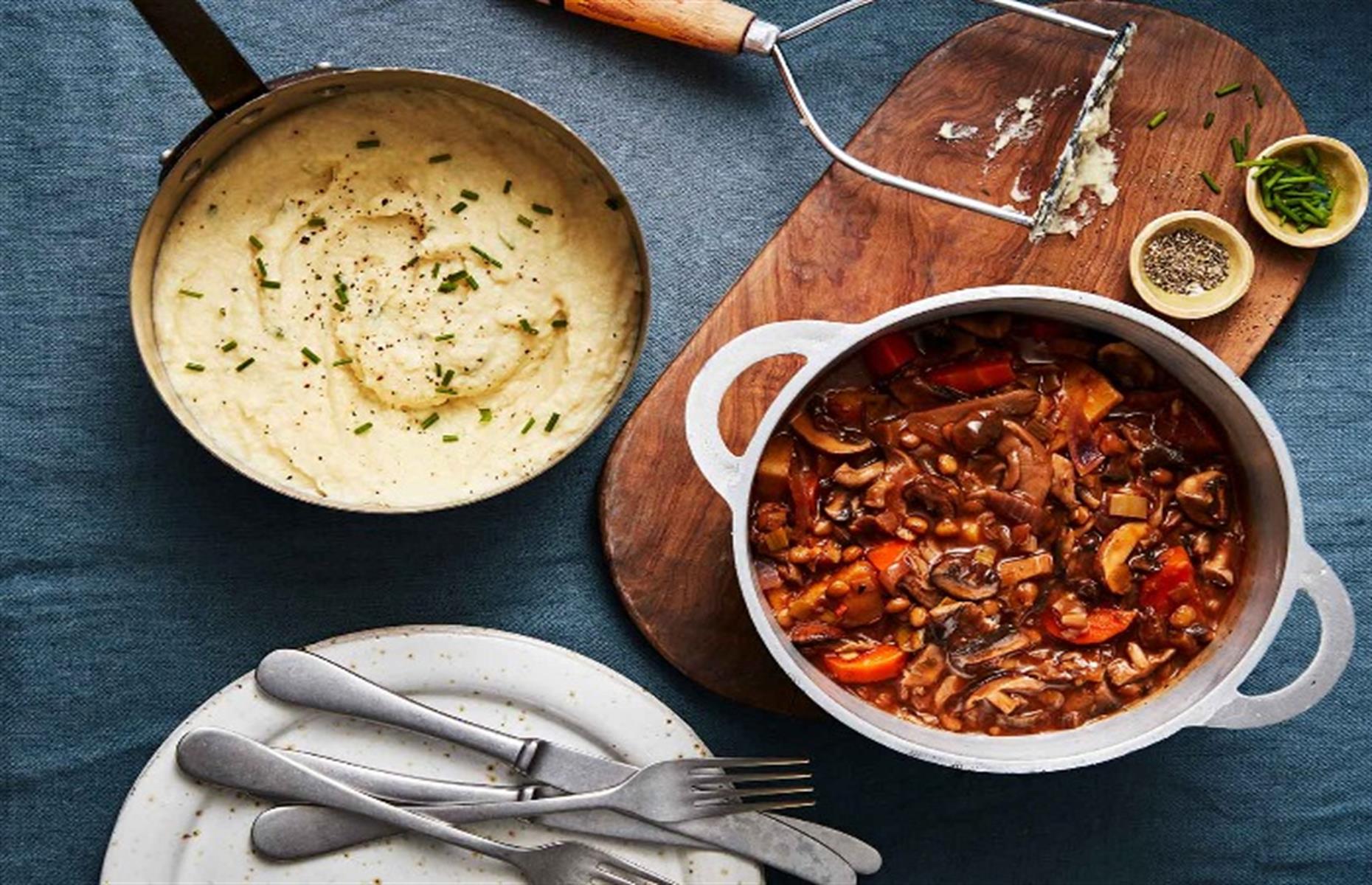 Mushroom stew and cauliflower mash