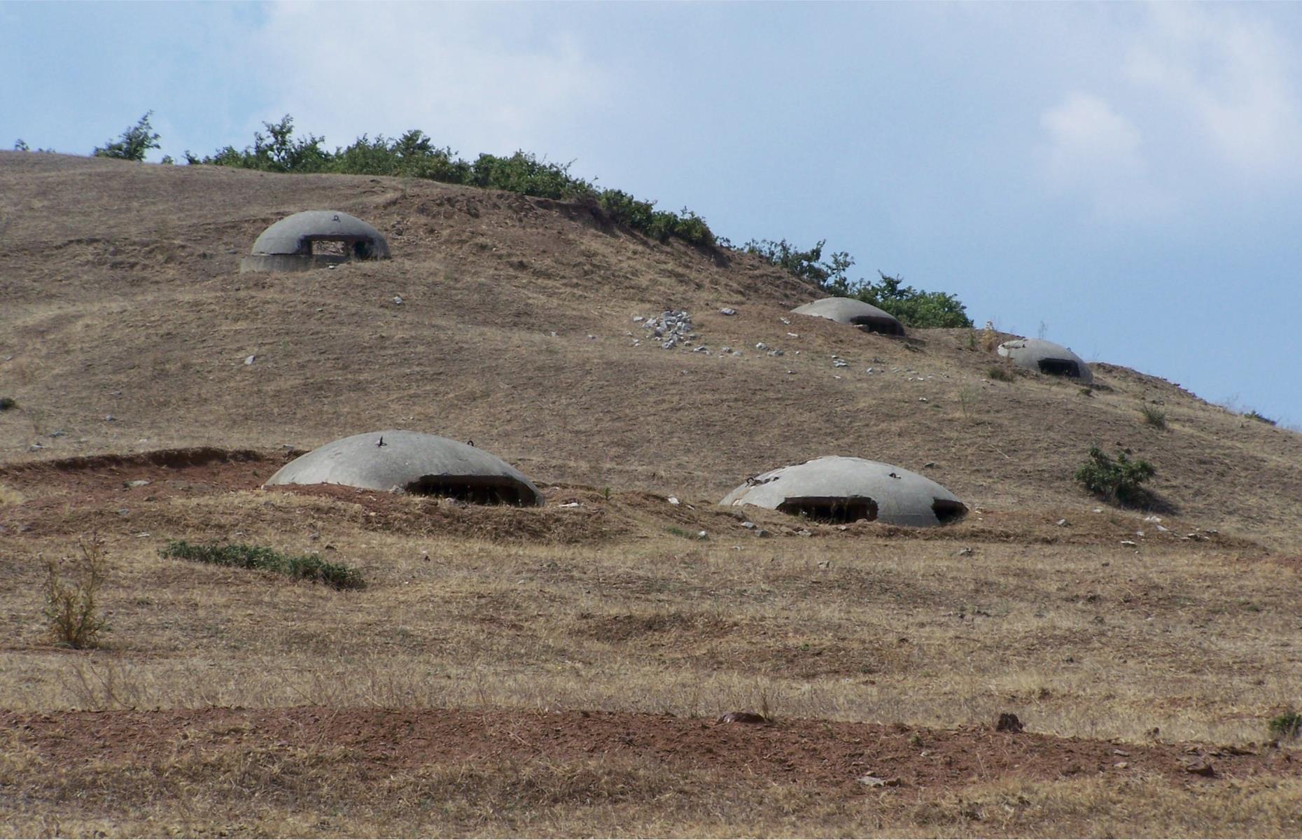 Bunkers, Albania