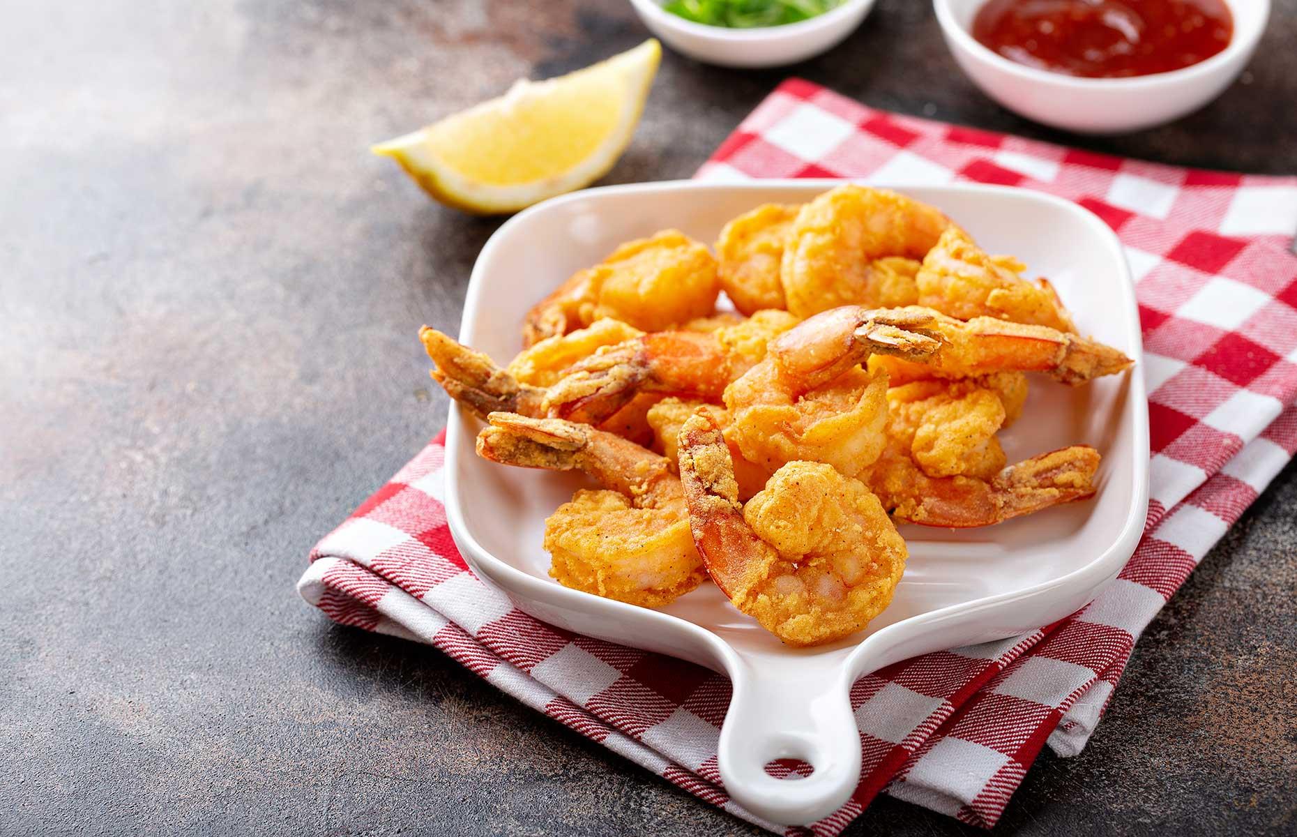 Low-fat scampi (popcorn shrimp) and chips with tartare