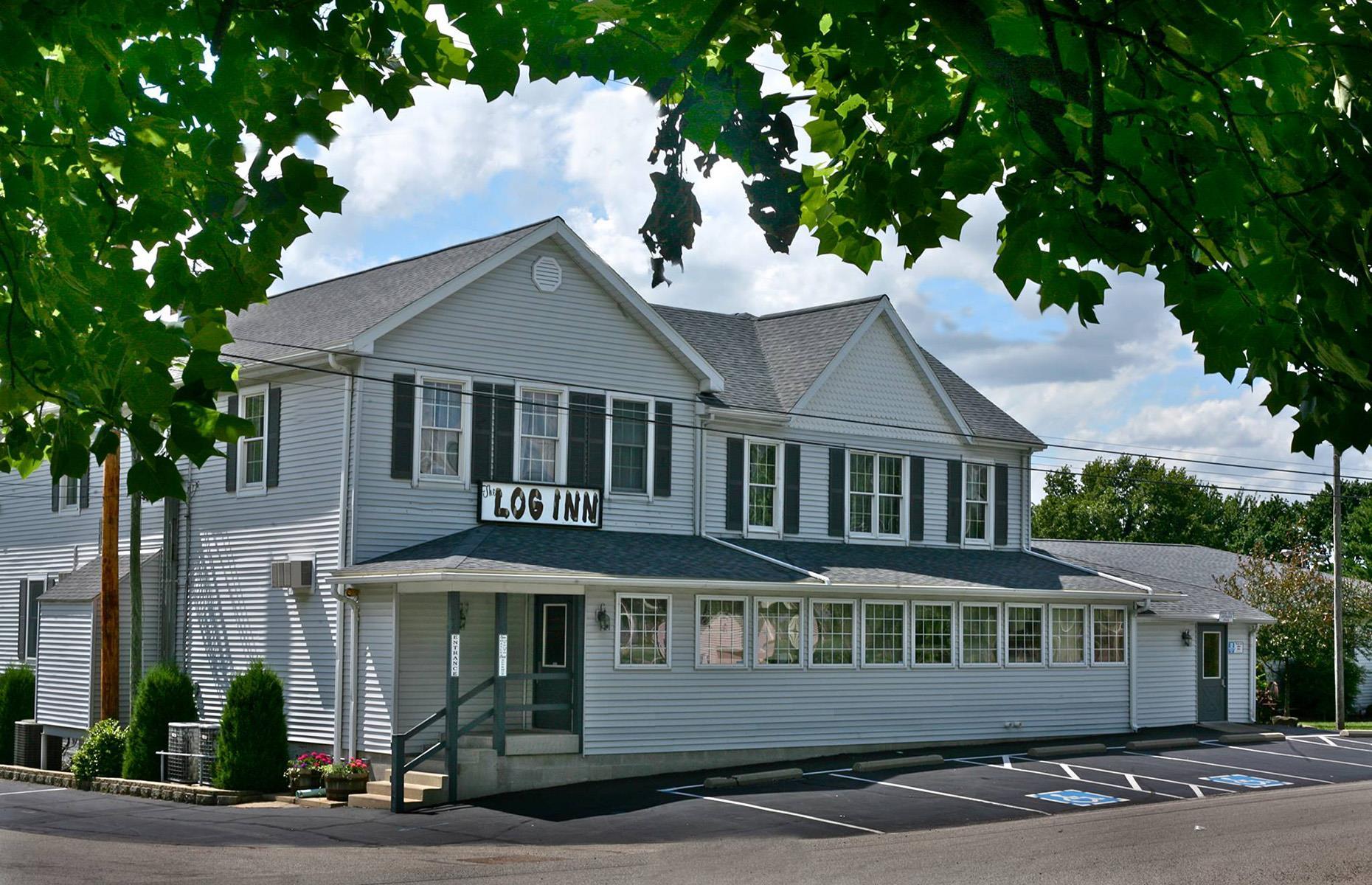 36. The Log Inn, Haubstadt, Indiana, USA
