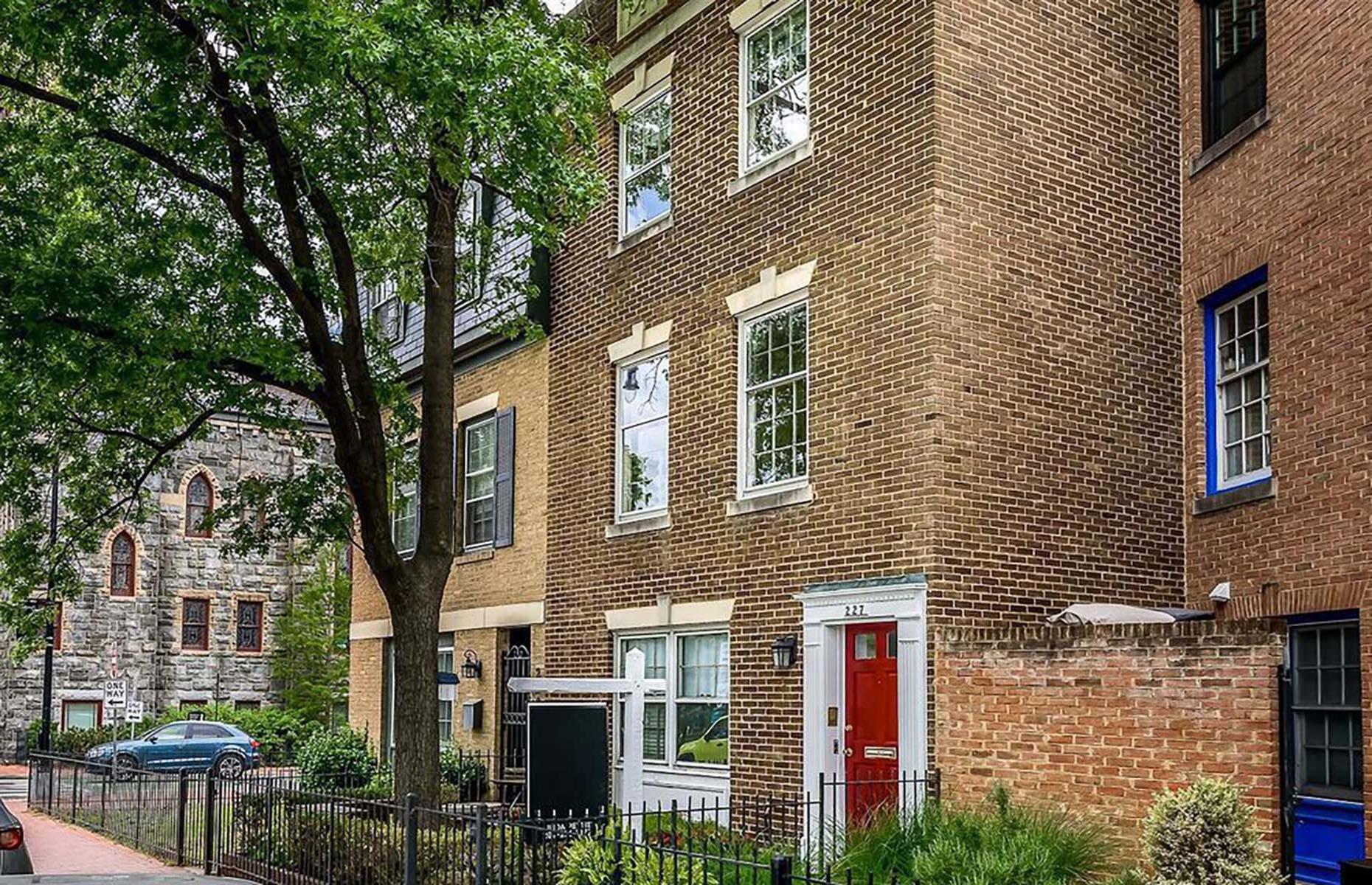 Barack Obama's modest DC townhouse