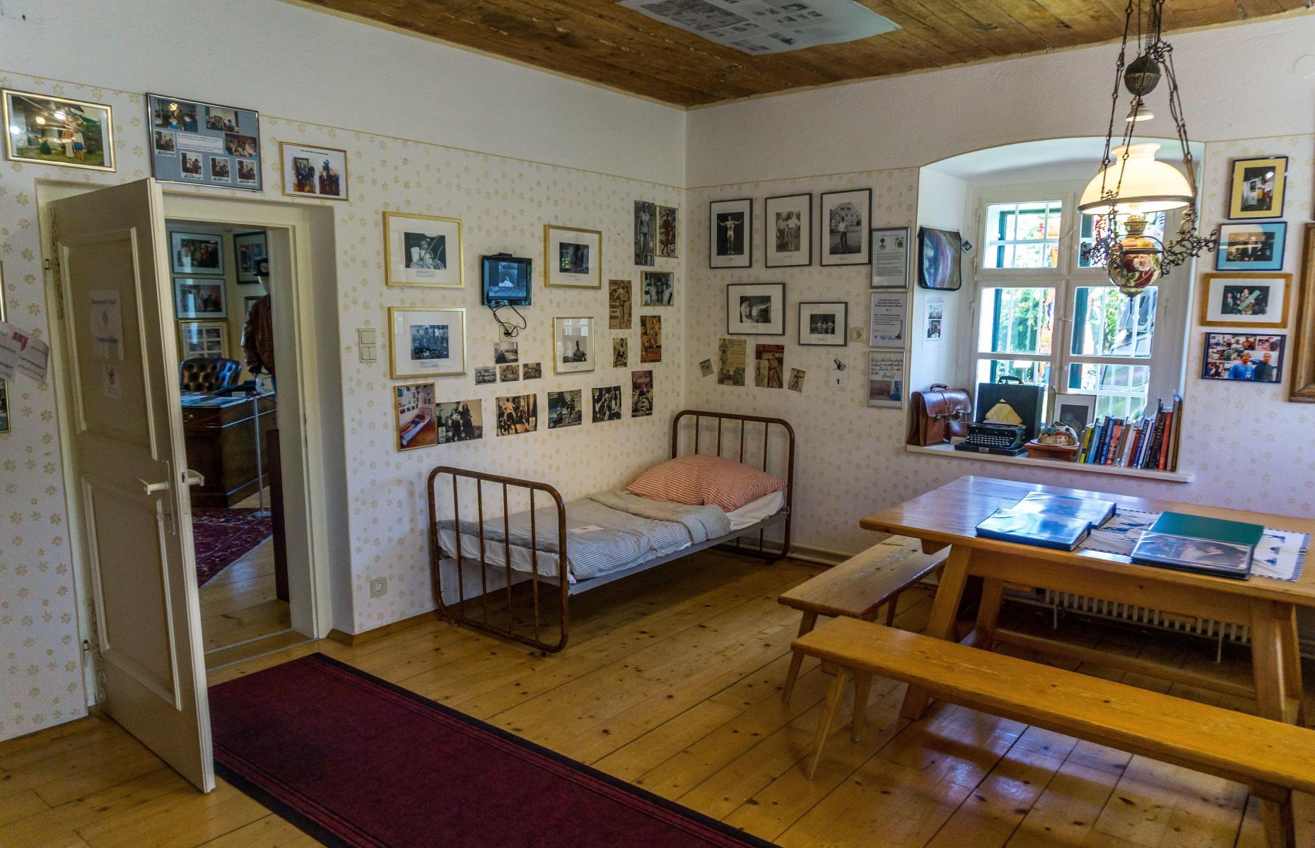 Arnies Kinderzimmer als Touristenattraktion