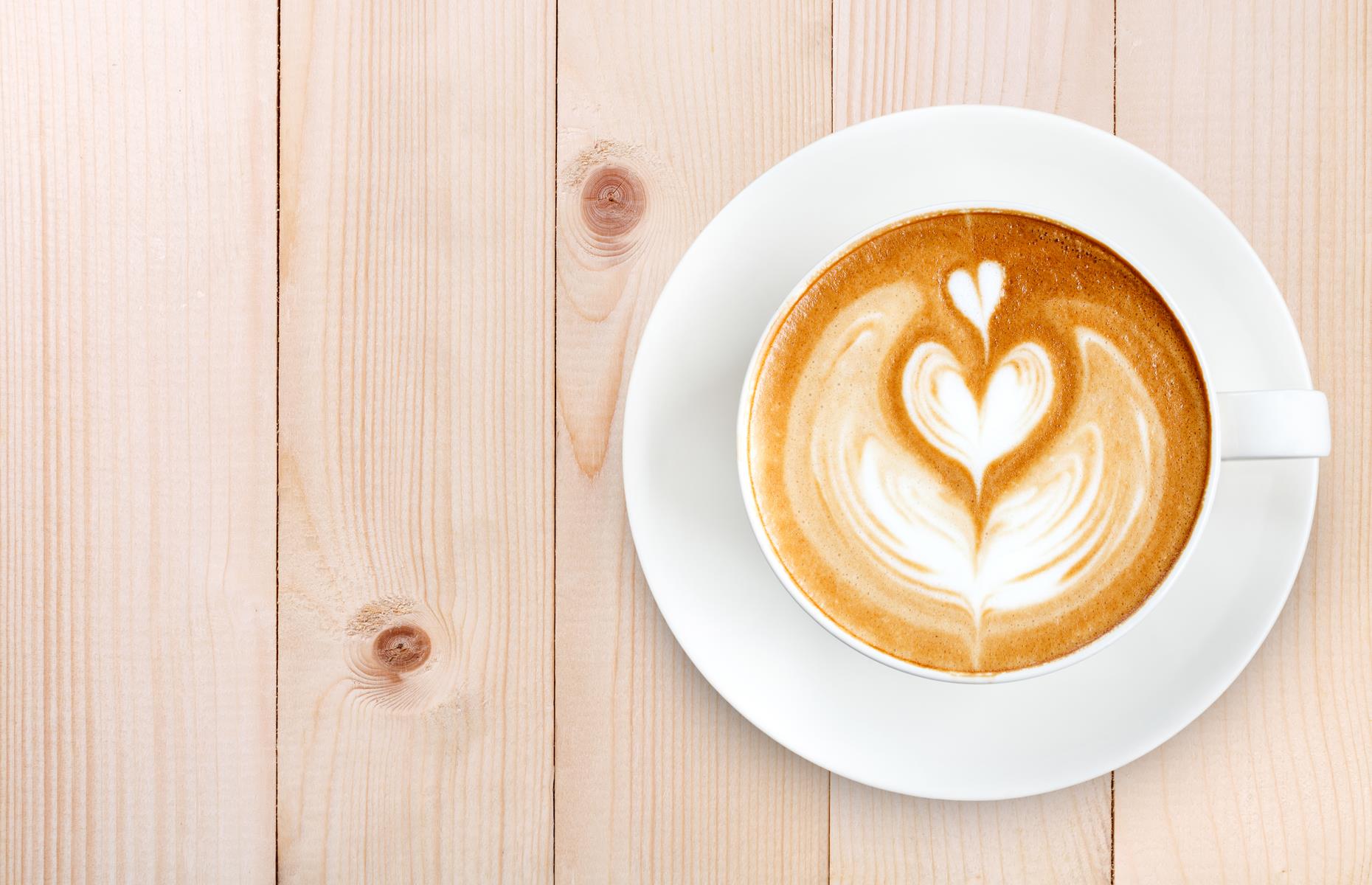 Why does skimmed milk make more froth than whole milk?