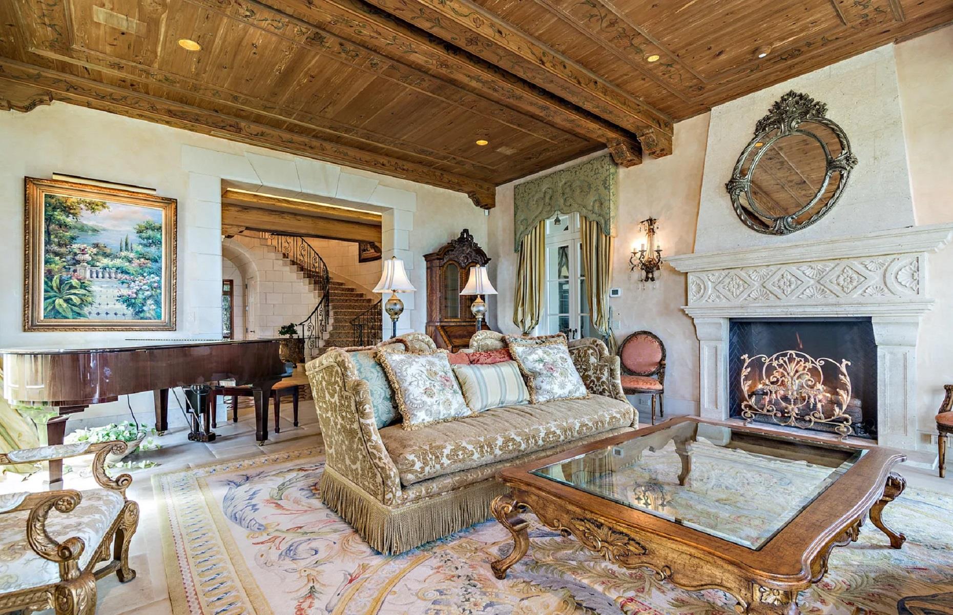 Inside Larry Ellison's $173M Florida Mansion | Banking+, image size:1860x1200