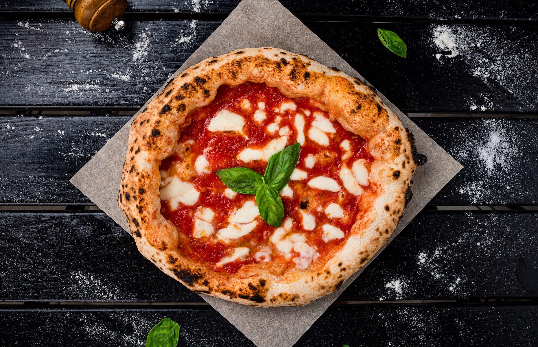 3. Pizza, Italy