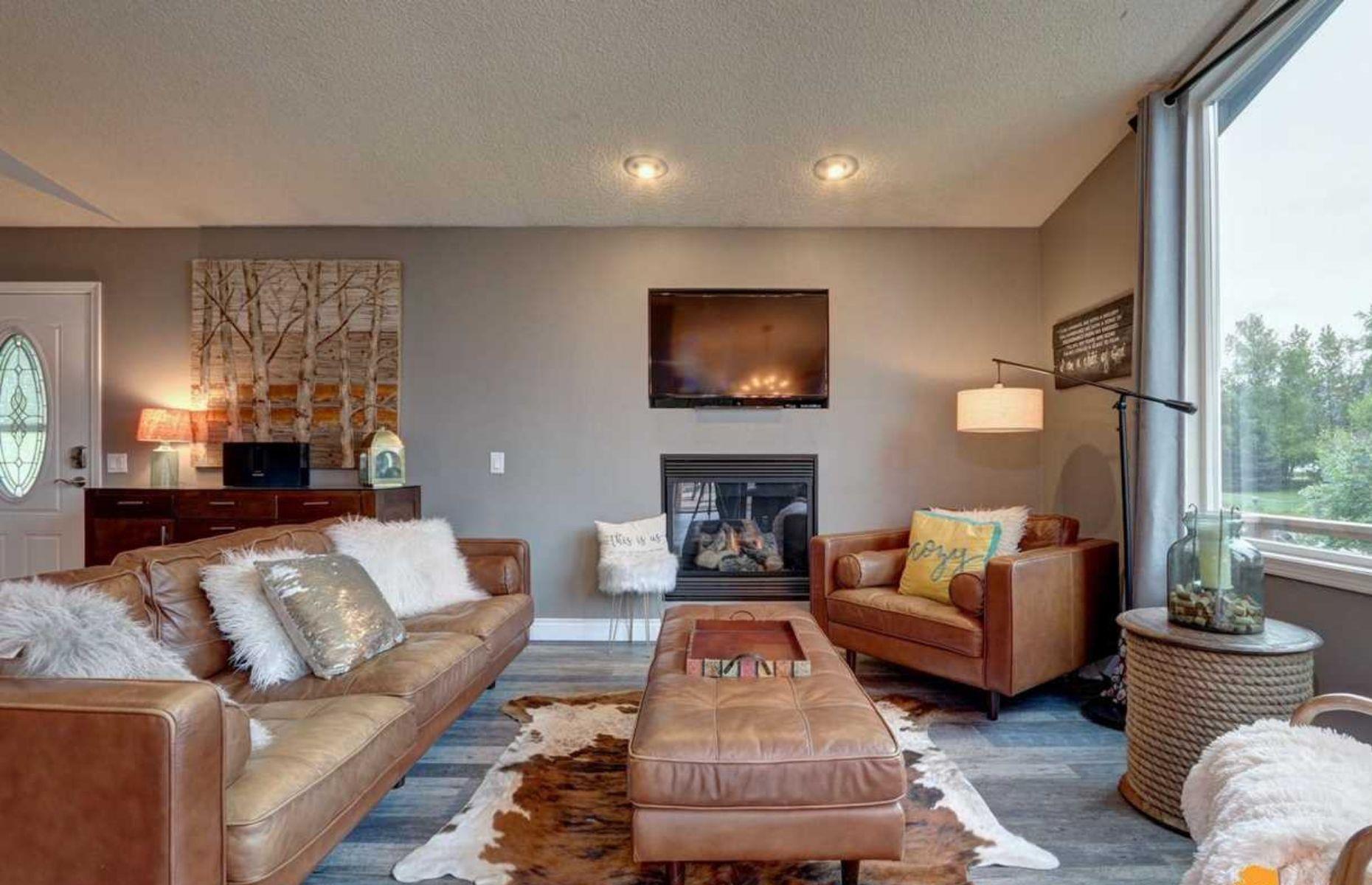 Timber chalet, Anchorage, Alaska: $367,000 (£292k)