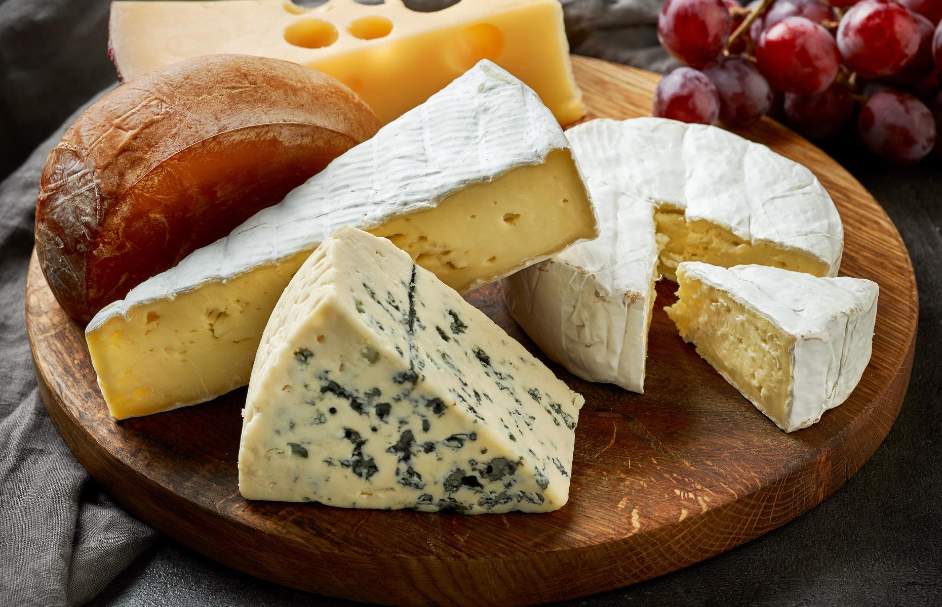 Serving cheese