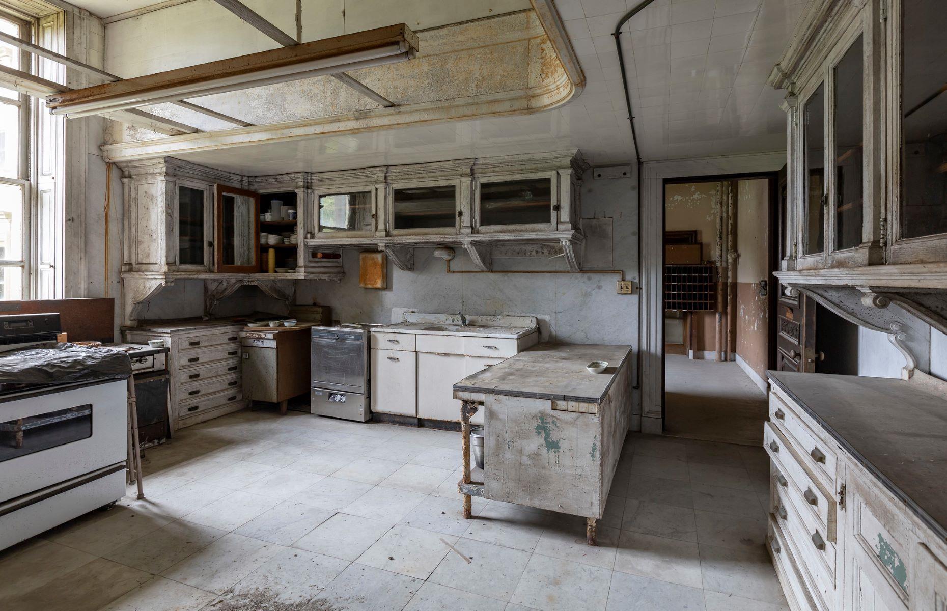 A crumbling kitchen