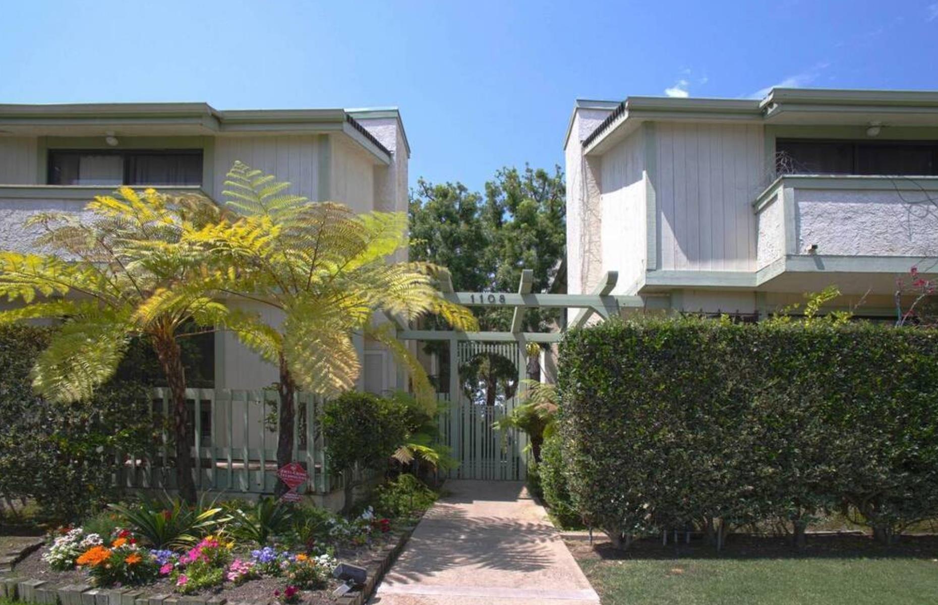 Jennifer Lawrence's quaint townhouse 