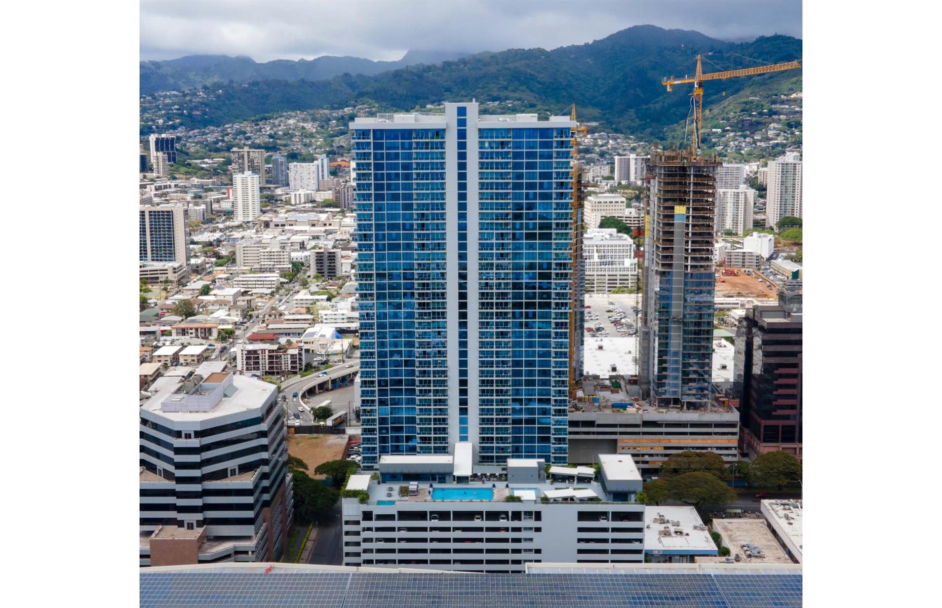 Hawaii: Central Ala Moana Building, Honolulu