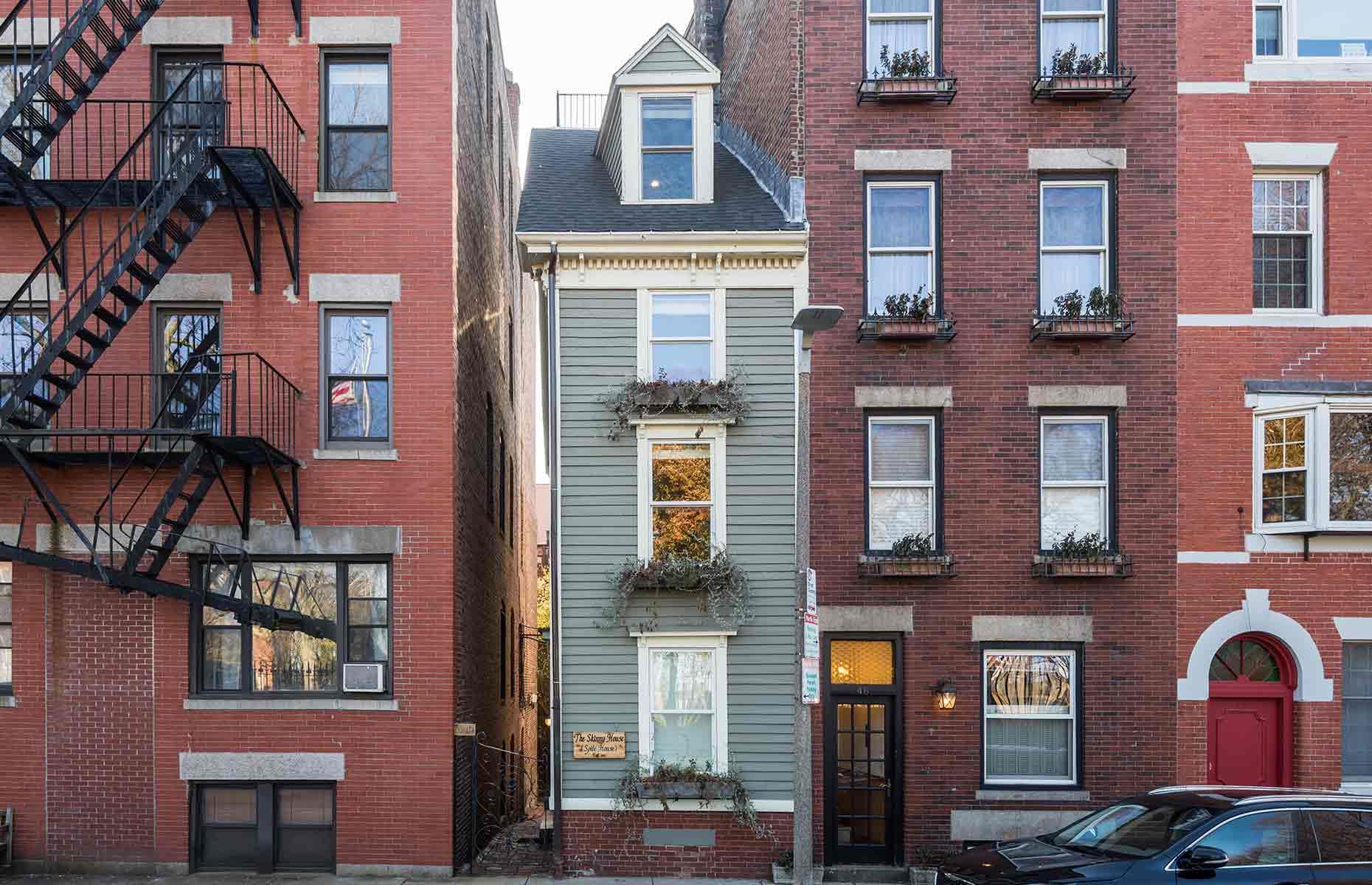 Civil War veteran built skinny house to spite his brother