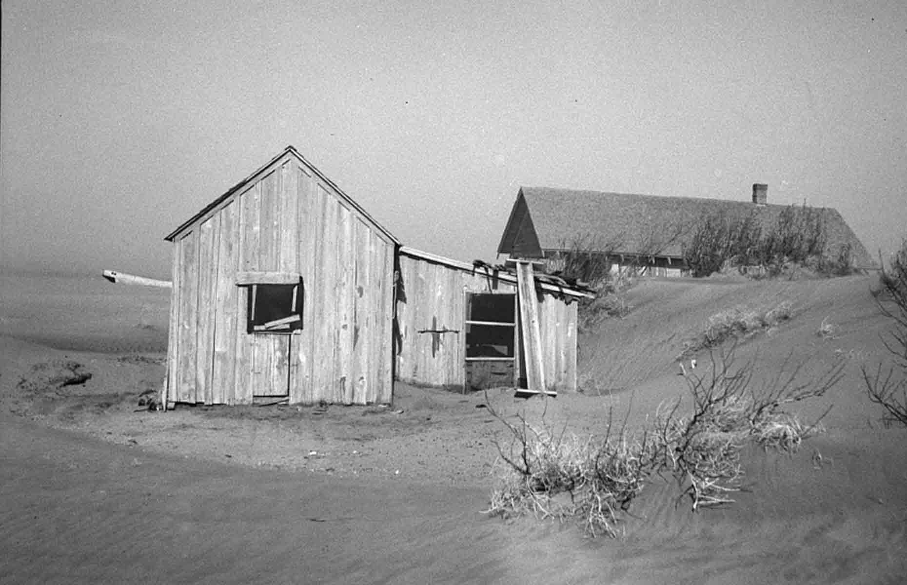 Houses buried in dust