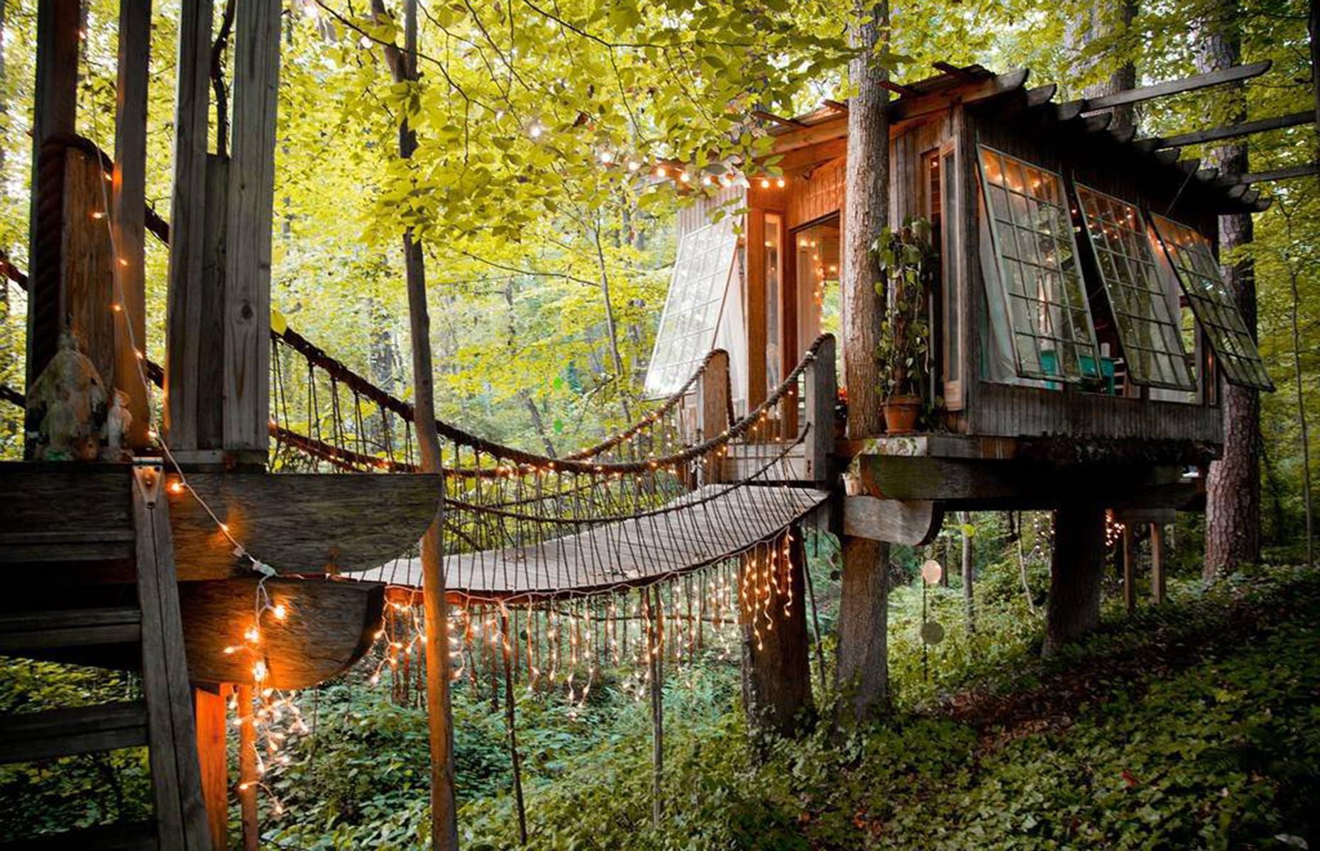 Reclaimed treehouse, Atlanta, USA