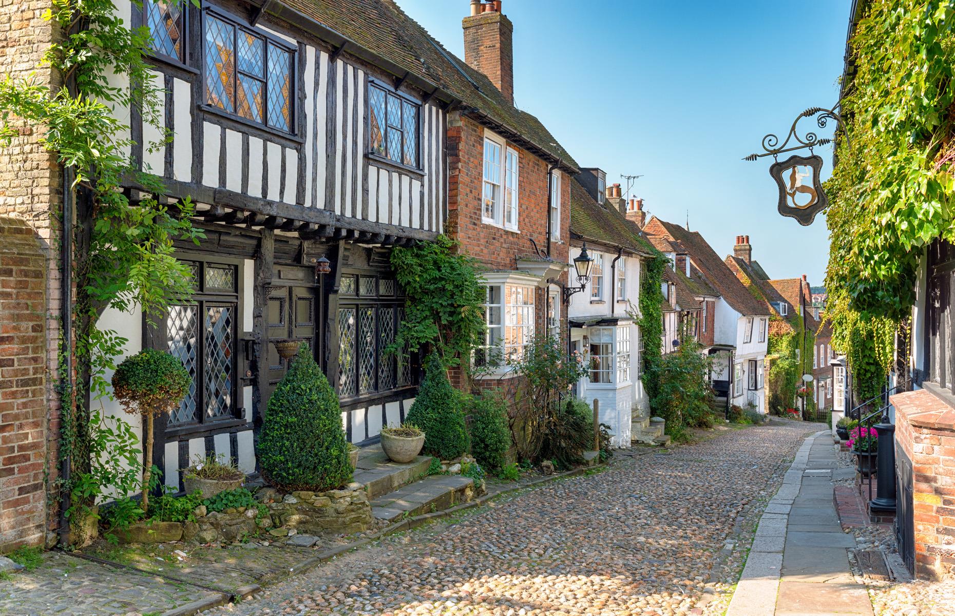 7th most expensive: West Sussex £604,155