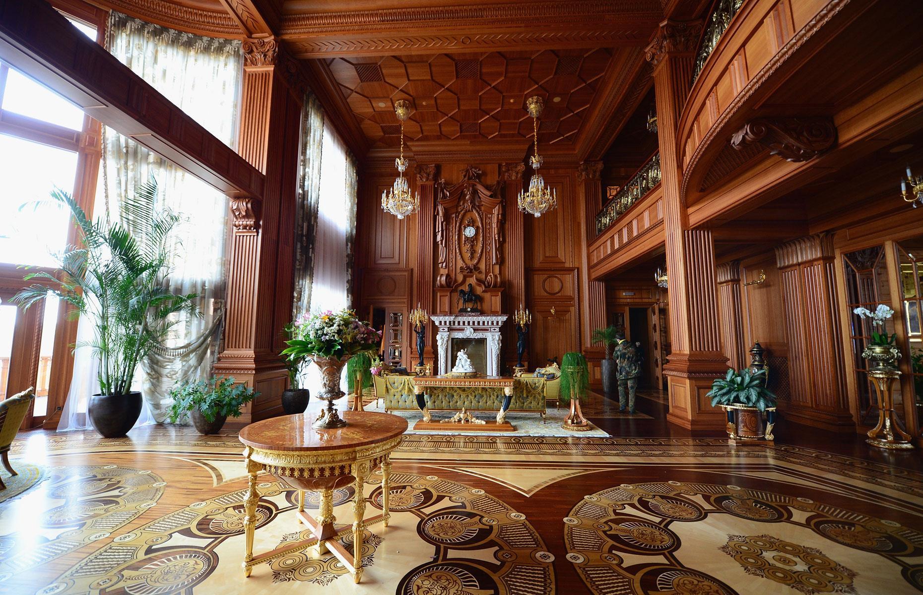 Residenz Meschyhirja, Nowi Petriwzi, Ukraine