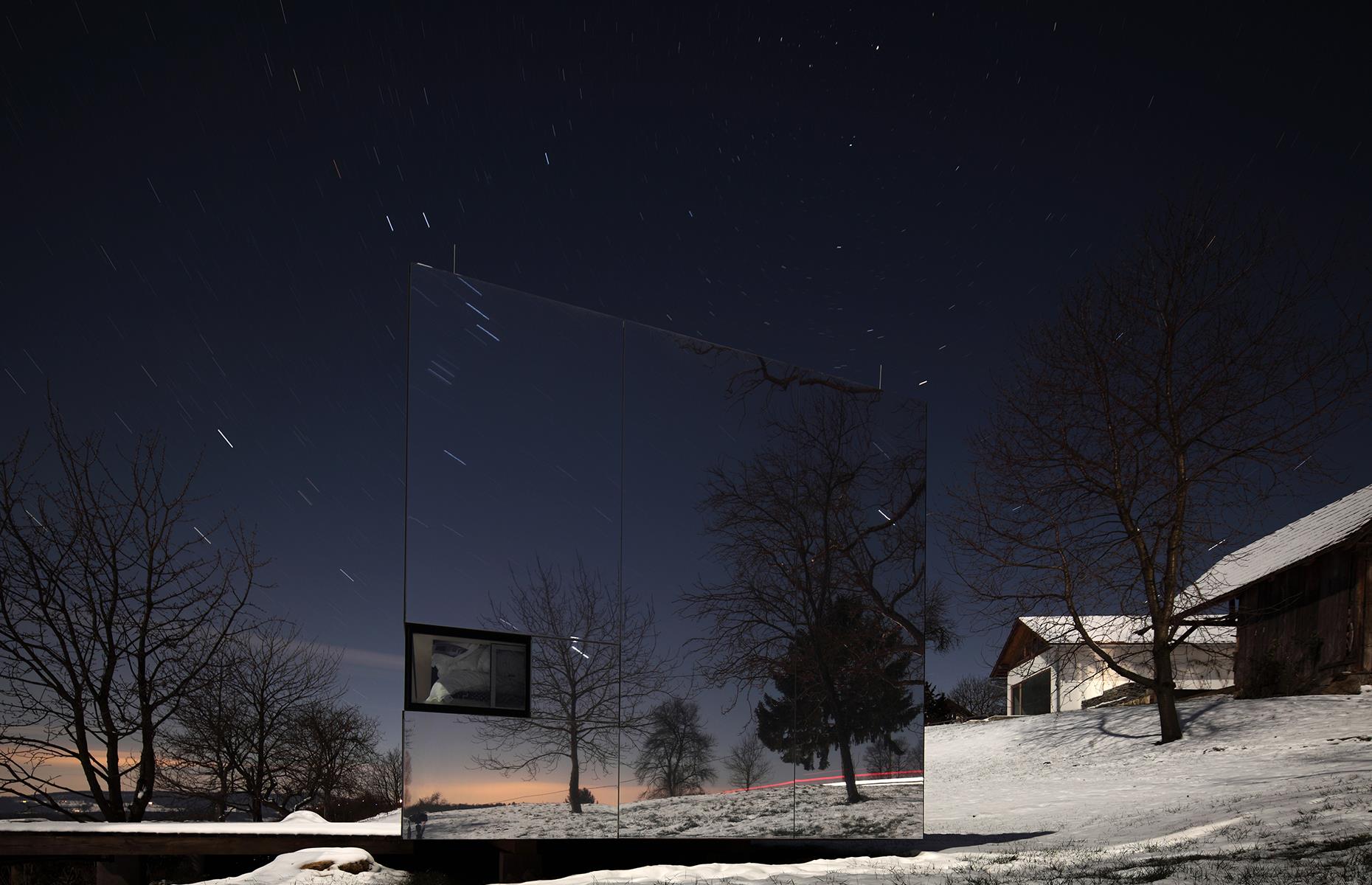 Casa Invisibile, International
