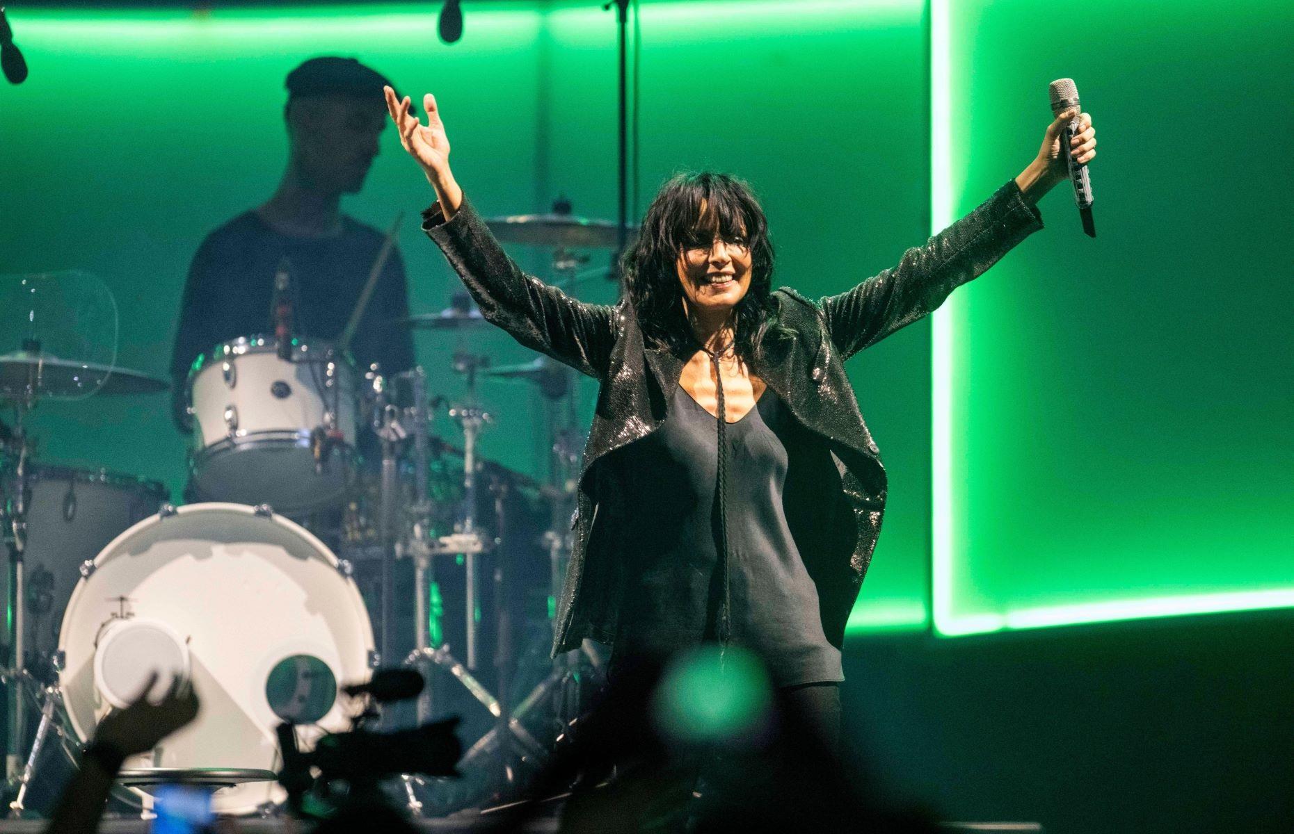 2. Nena: still very much singing