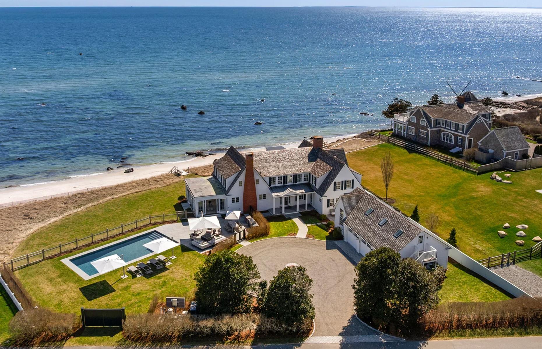 Taylor Swift's Hyannis Port home, Massachusetts, USA
