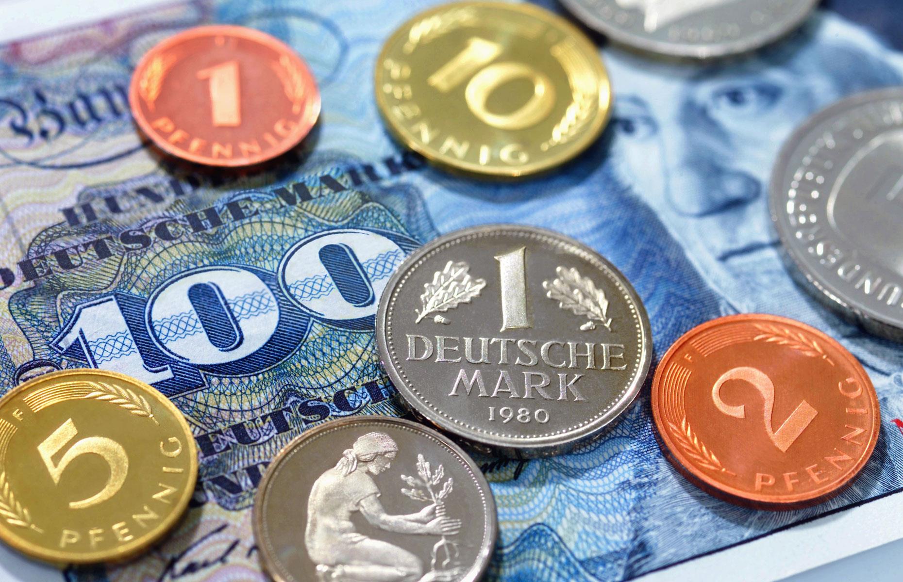 Past efforts to take on the dollar 
