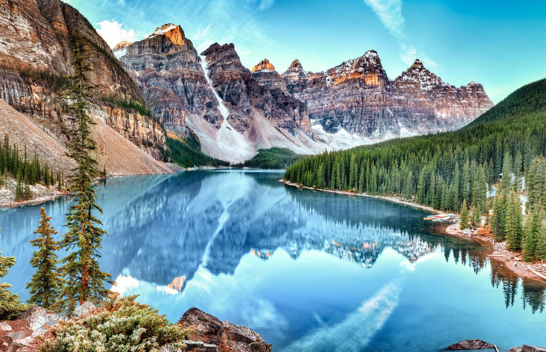 Canada has more lakes than any other country