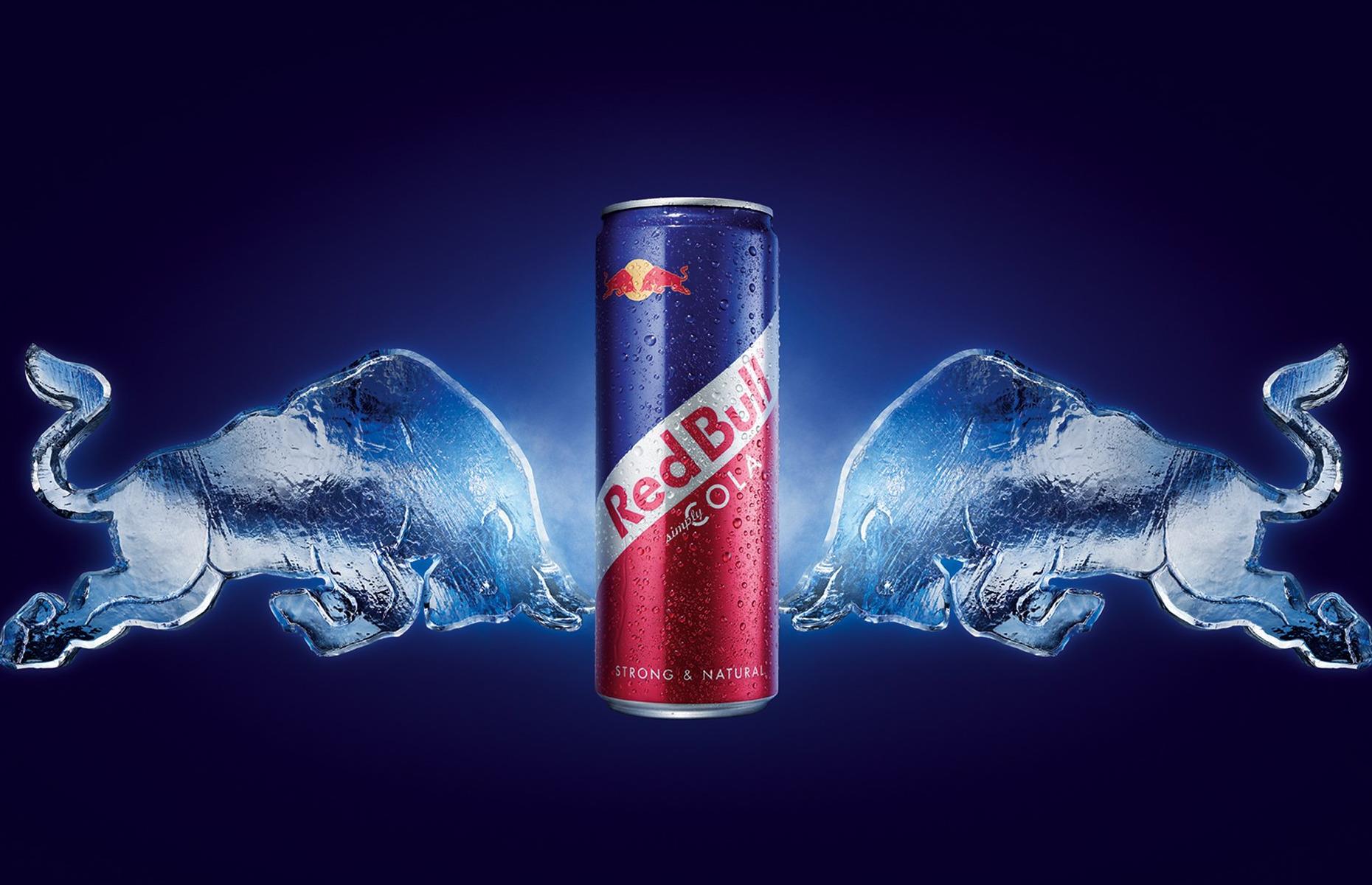 Ред булл это. Red bull (напиток) энергетические напитки. Ред Булл Energy Drink. Энергетик напиток ред Булл. Ред Булл 0.35.