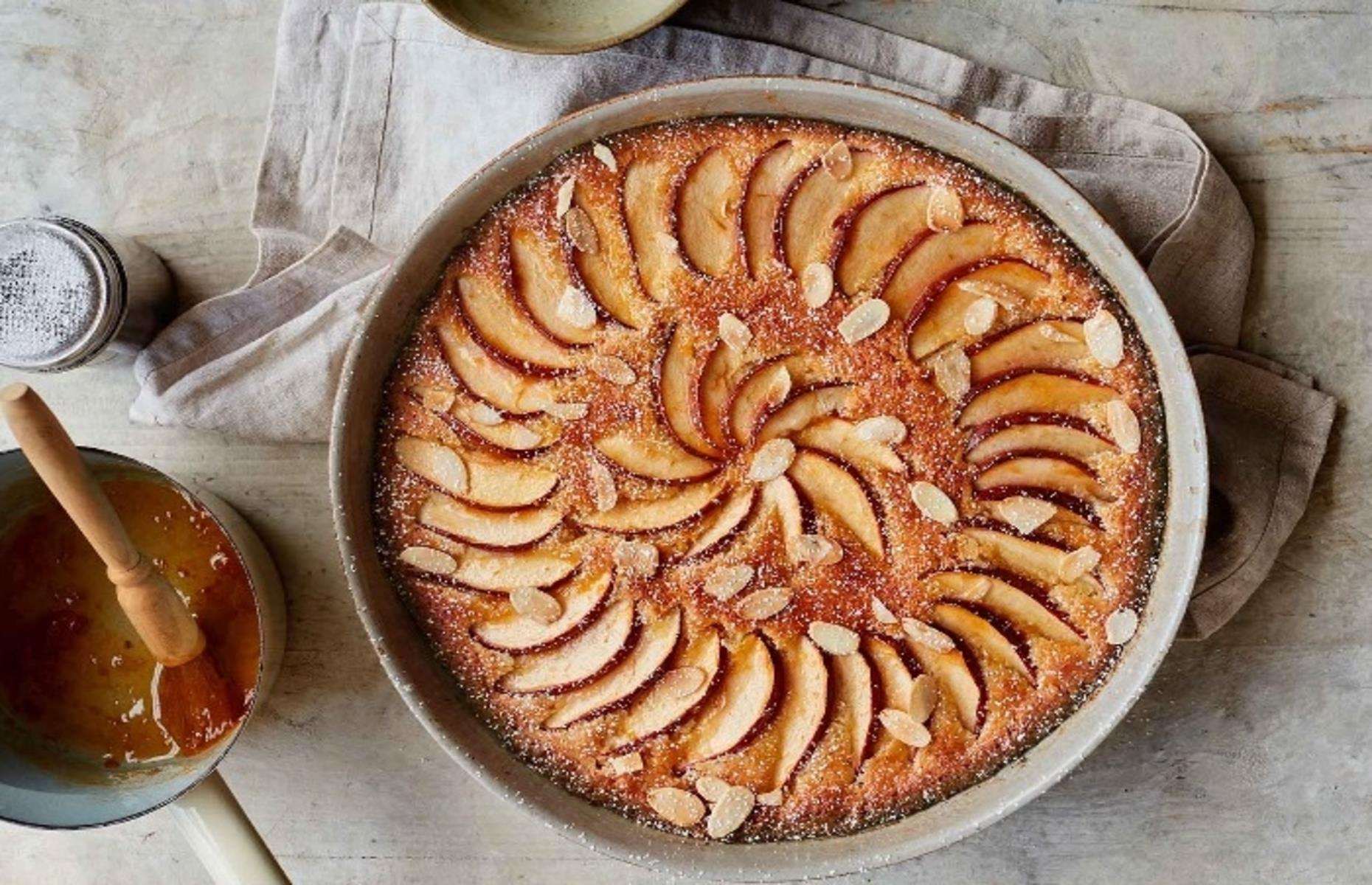 Brioche frangipane apple pudding