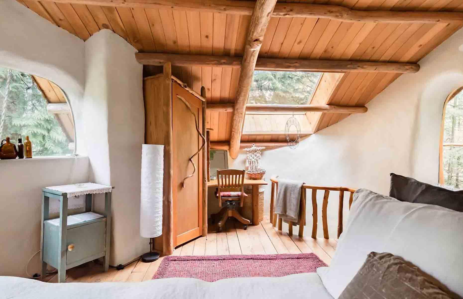 Cob cottage, British Columbia, Canada