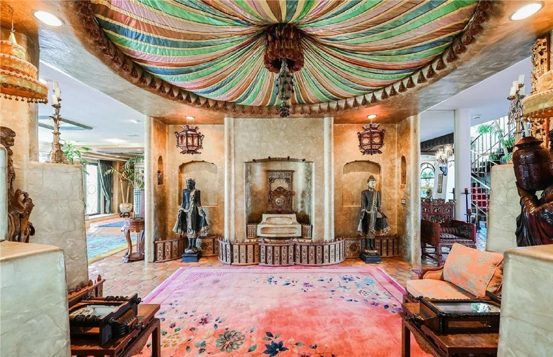 Siegfried and Roy’s Las Vegas Jungle Palace