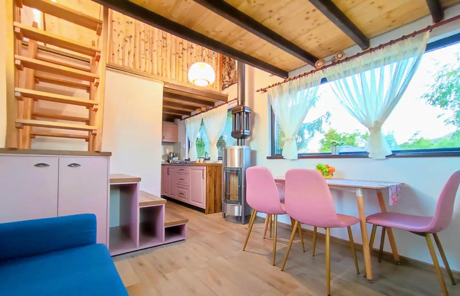 Casa de la Guitarra, Transilvania, Rumanía