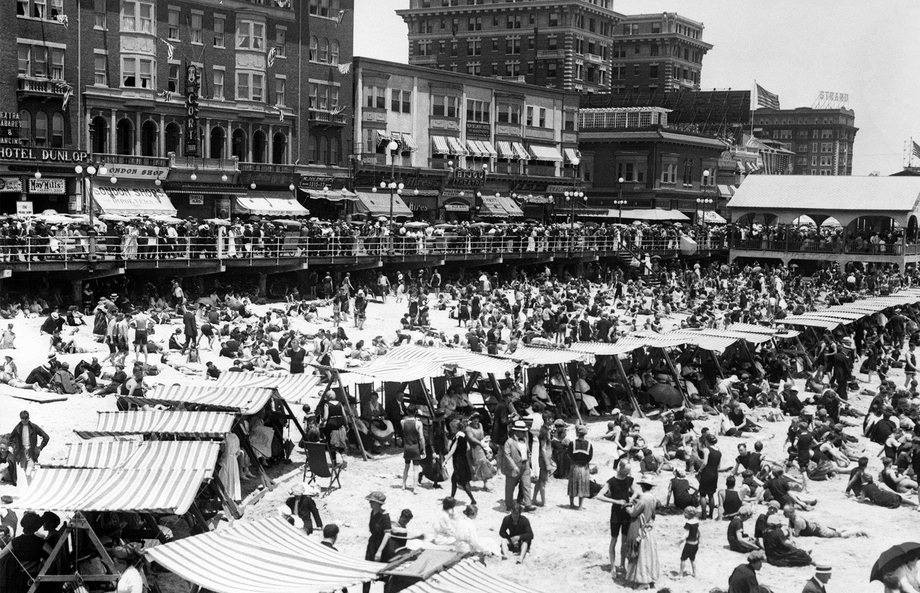 Atlantic City Boardwalk, Atlantic City, New Jersey, USA (1920s)