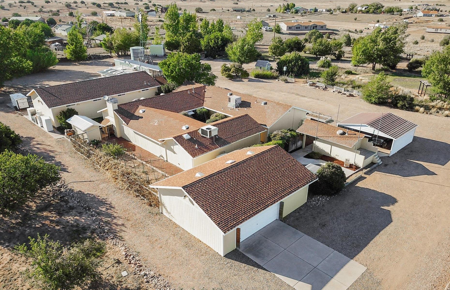 Self-sustaining ranch, Arizona, USA