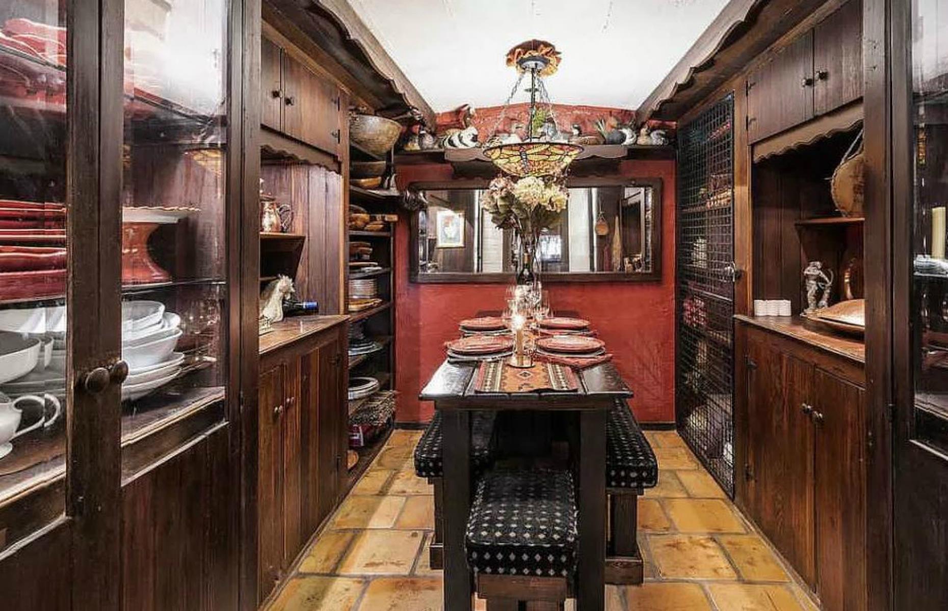 Wine and dine in style