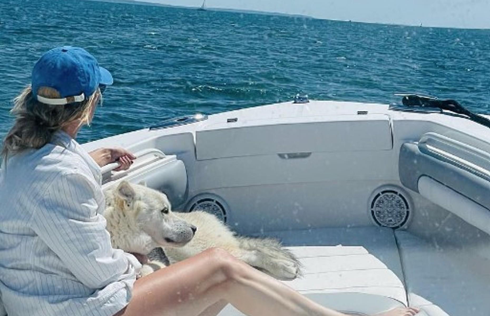 Ruby Stewart: jetsetter 