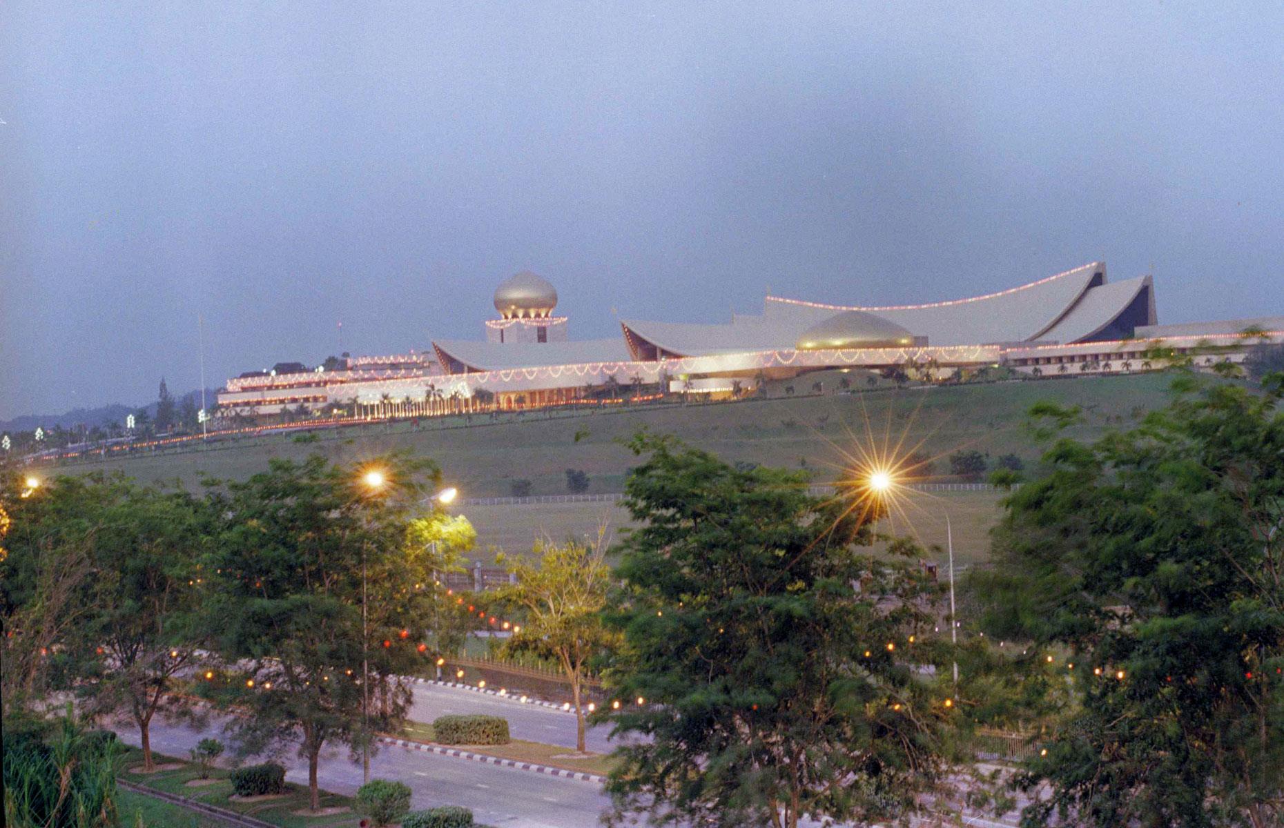 Istana Nurul Iman Palace, Brunei – $3.9 billion (£2.9bn)