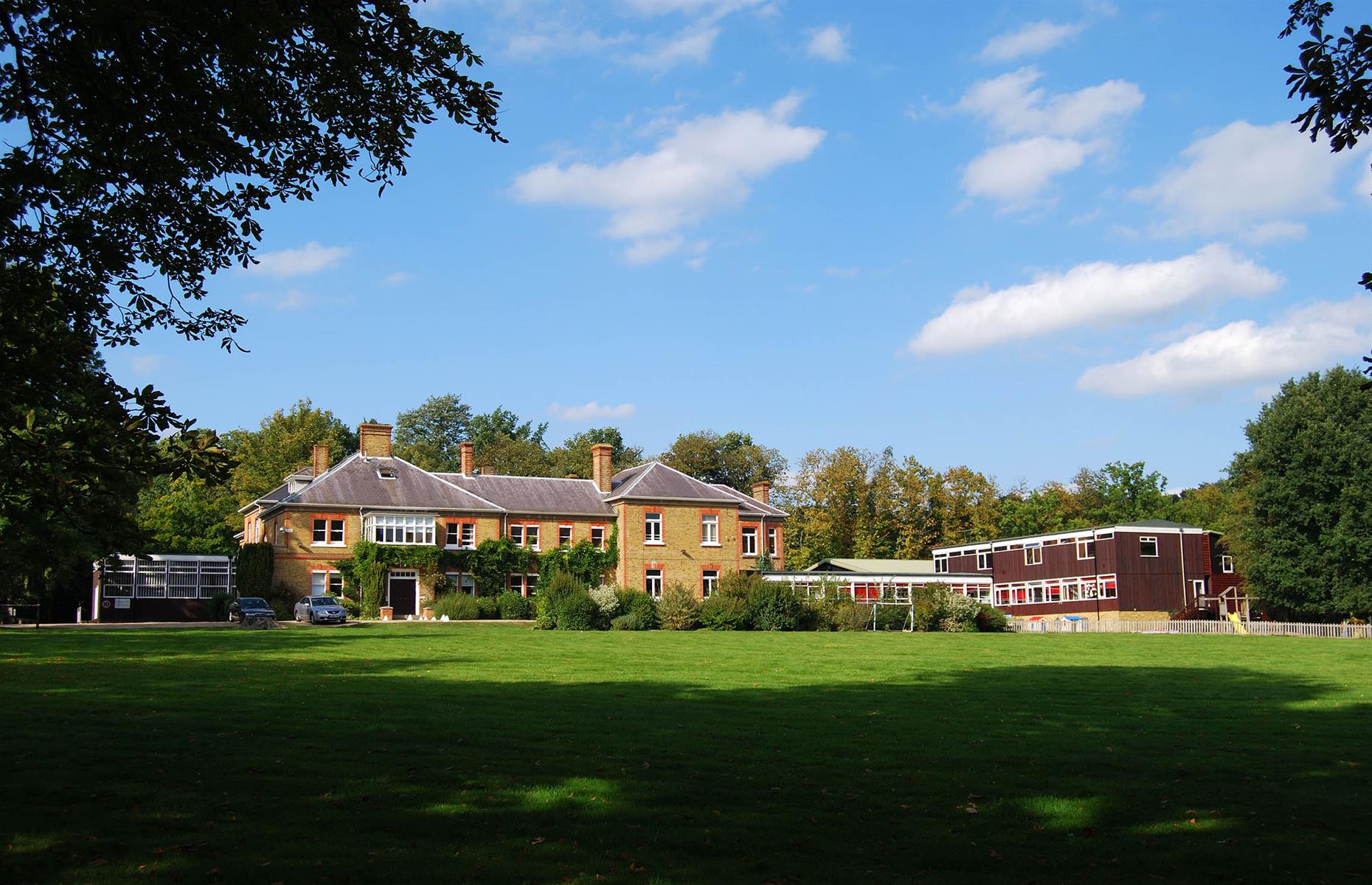 Fergie's Berkshire boarding school