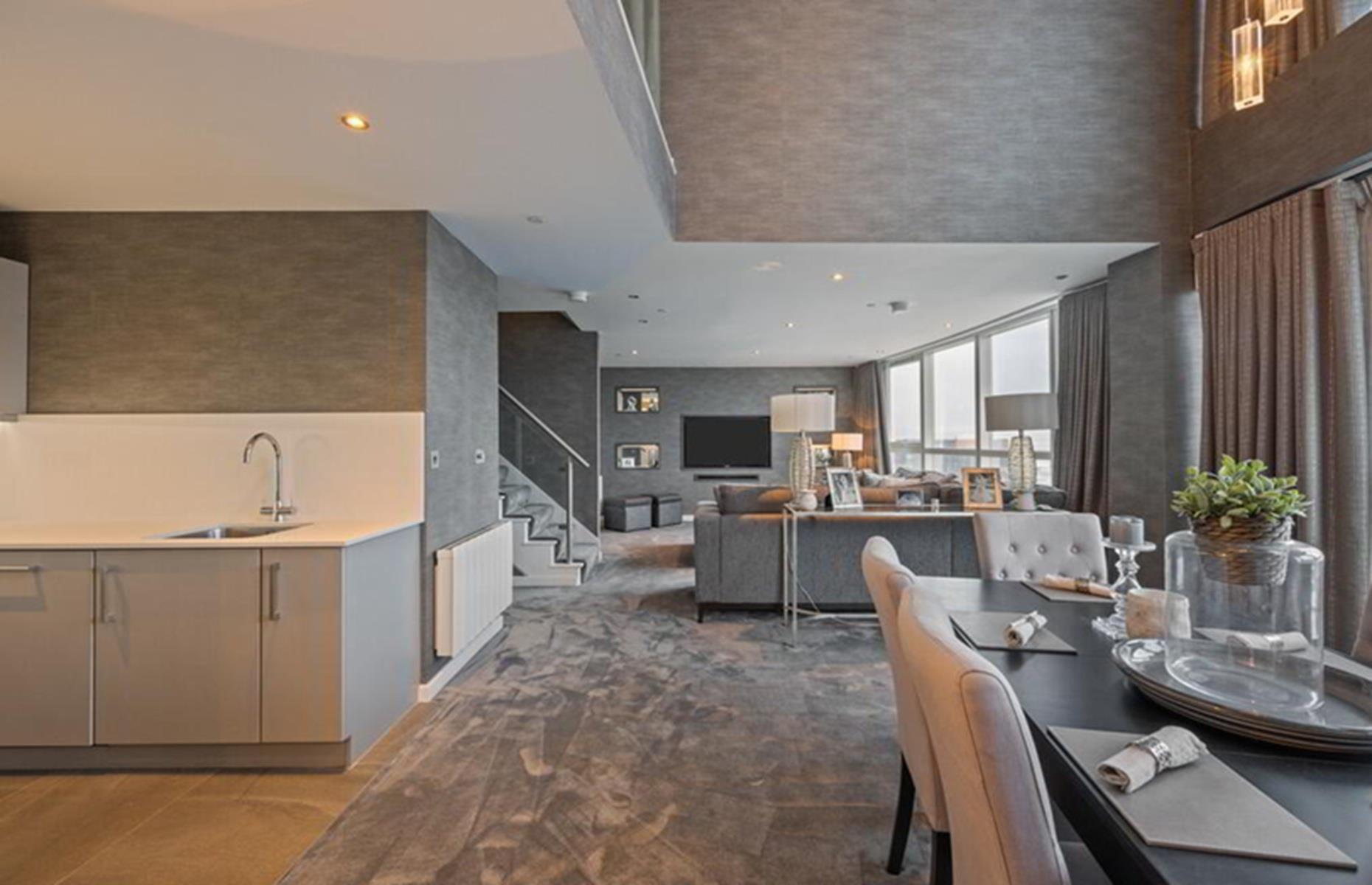 Free-flowing interiors