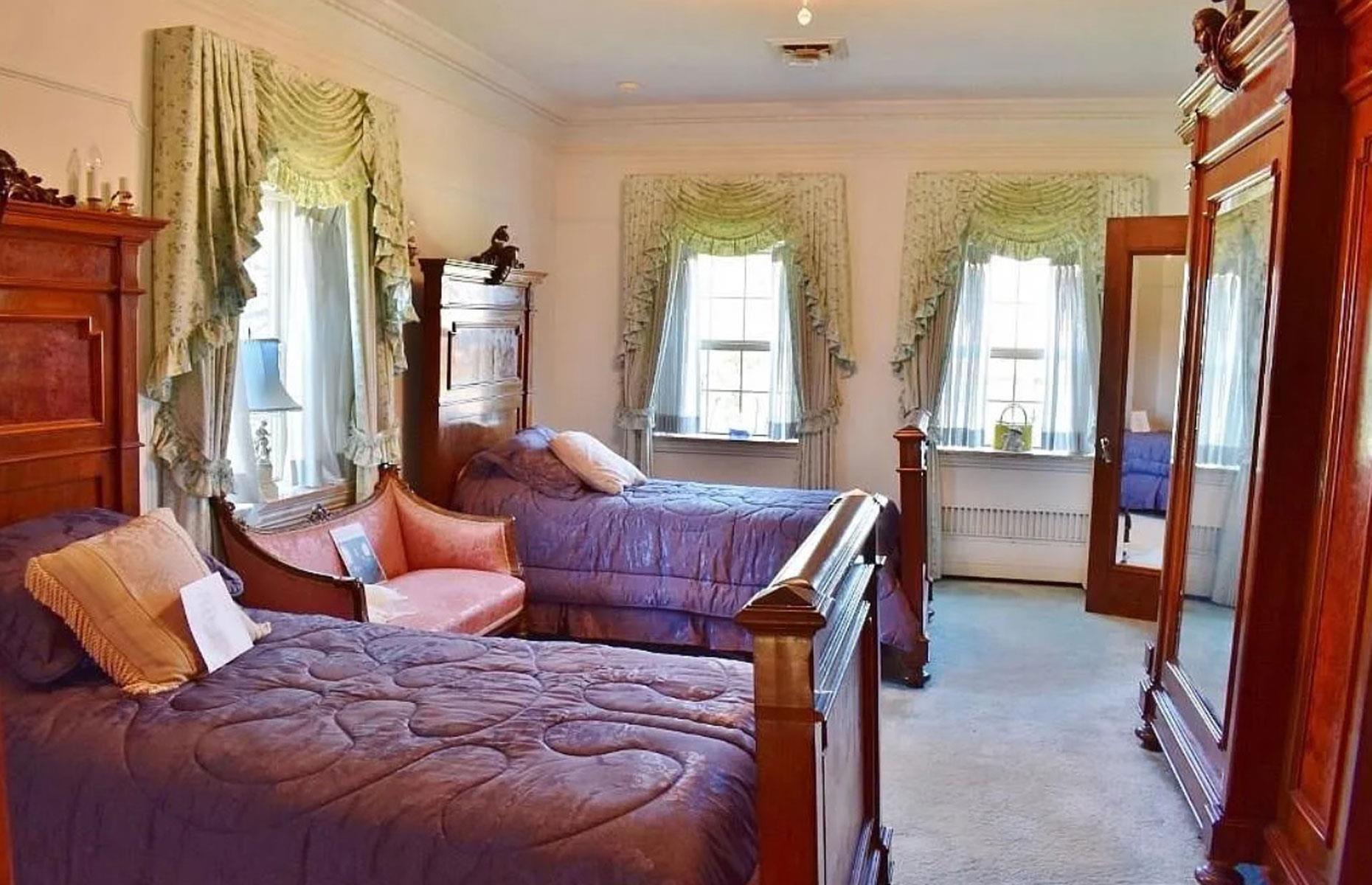 Children's bedroom