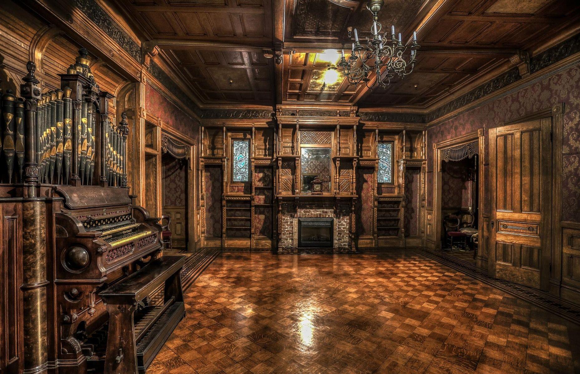 Winchester Mystery House, California, USA