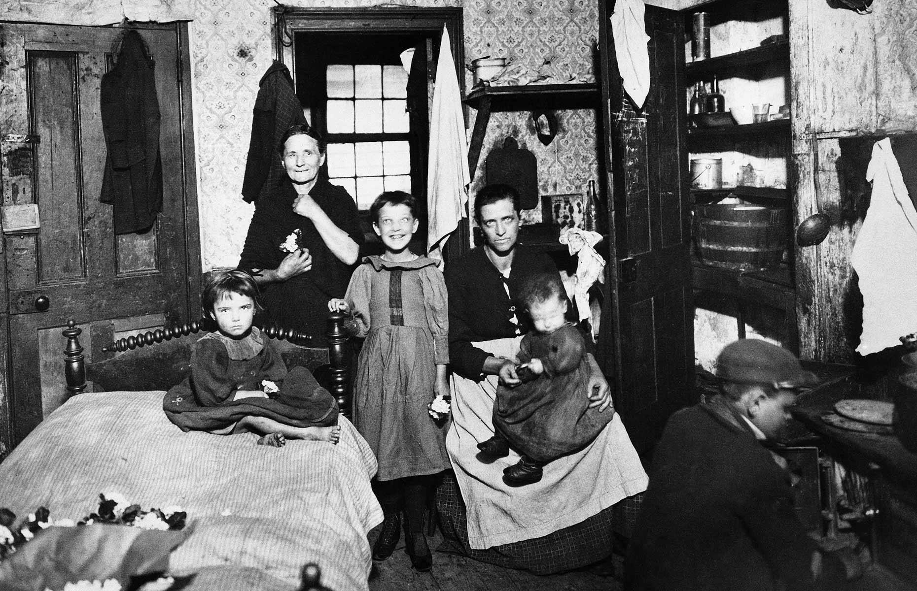 Década de 1890: Interior de los barrios marginales del Lower East Side