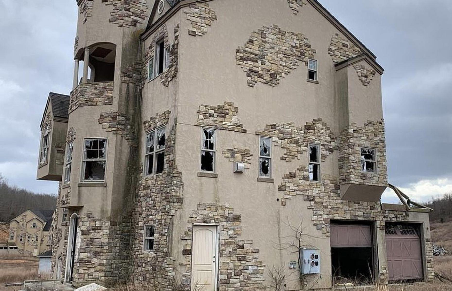 McMansion ghost town, Missouri, USA