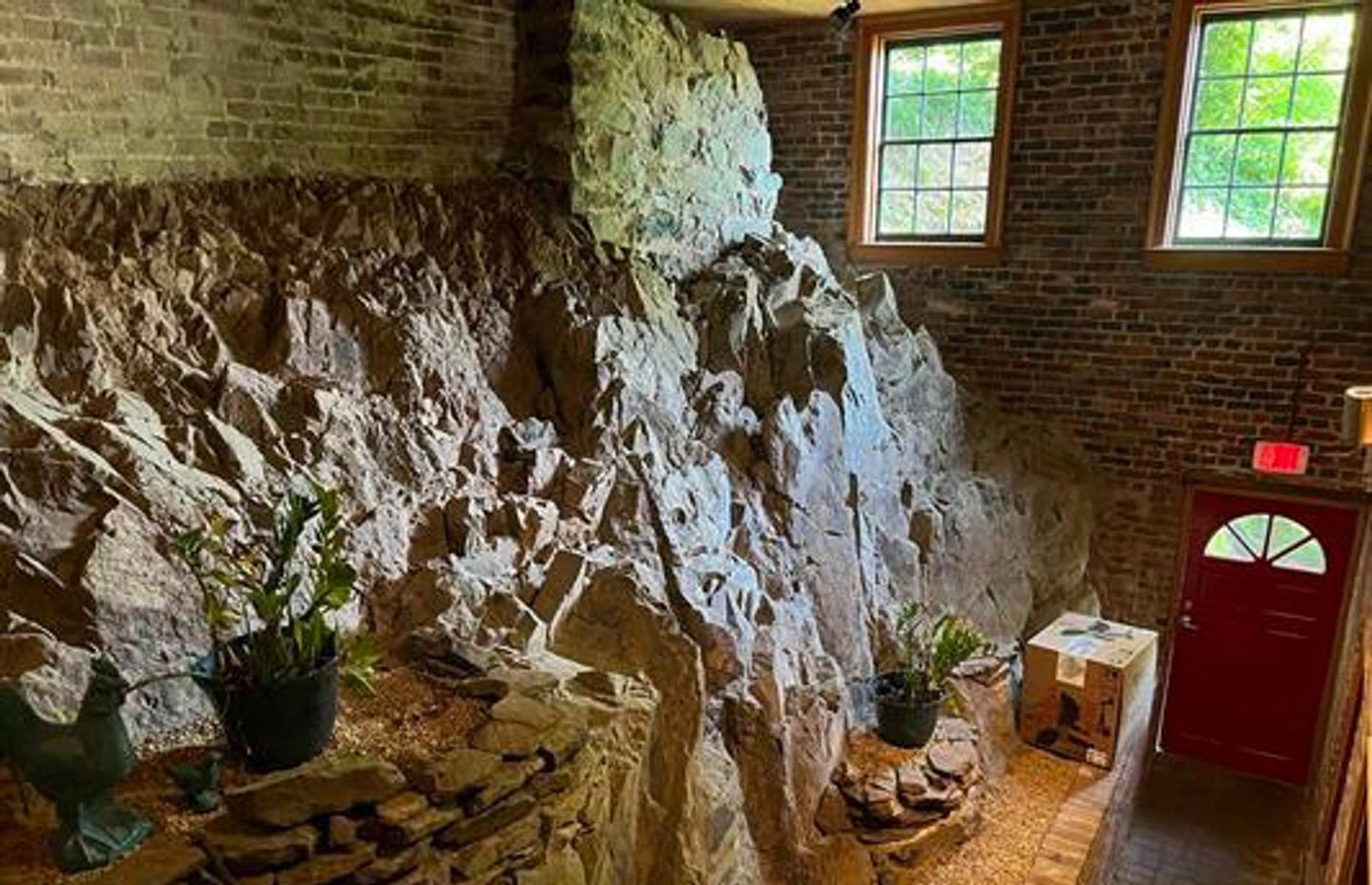 Historic millhouse, Virginia, USA