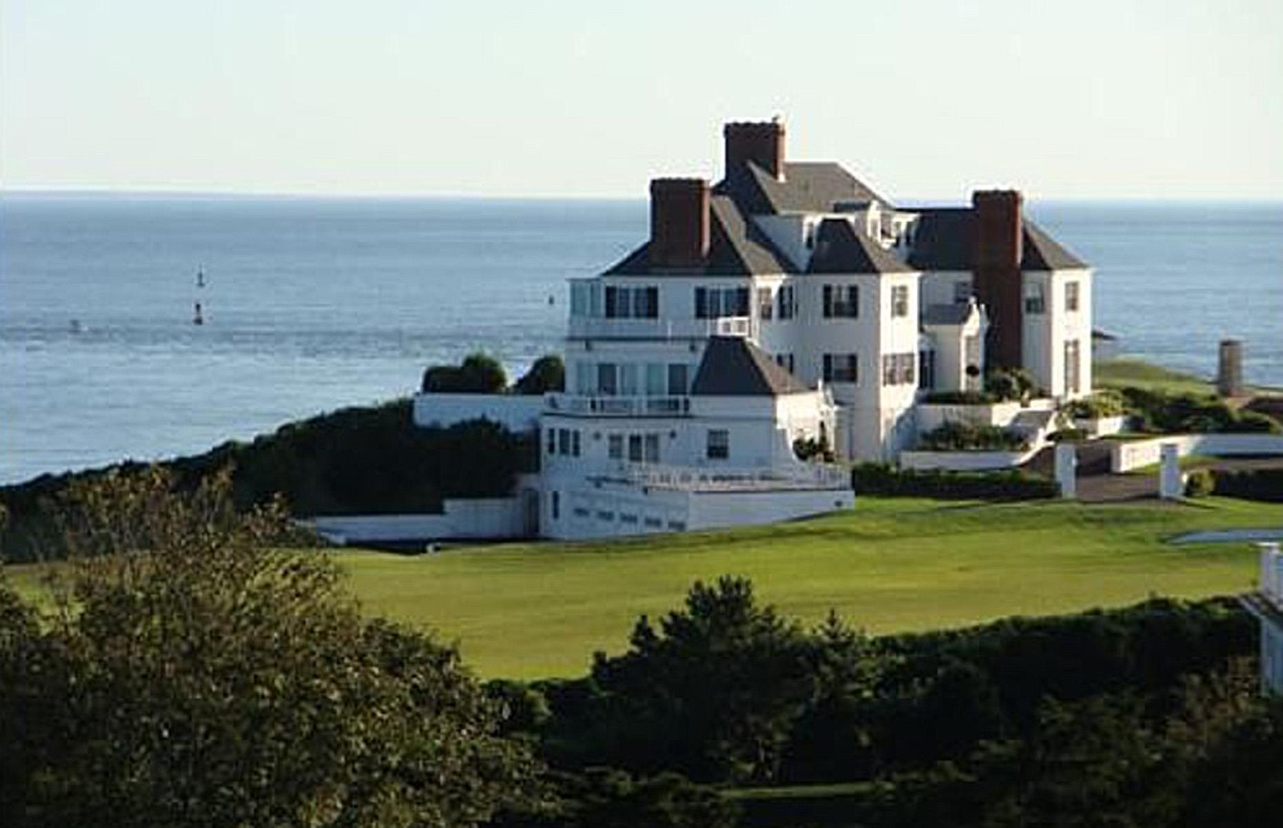 Taylor Swift's Rhode Island beach mansion