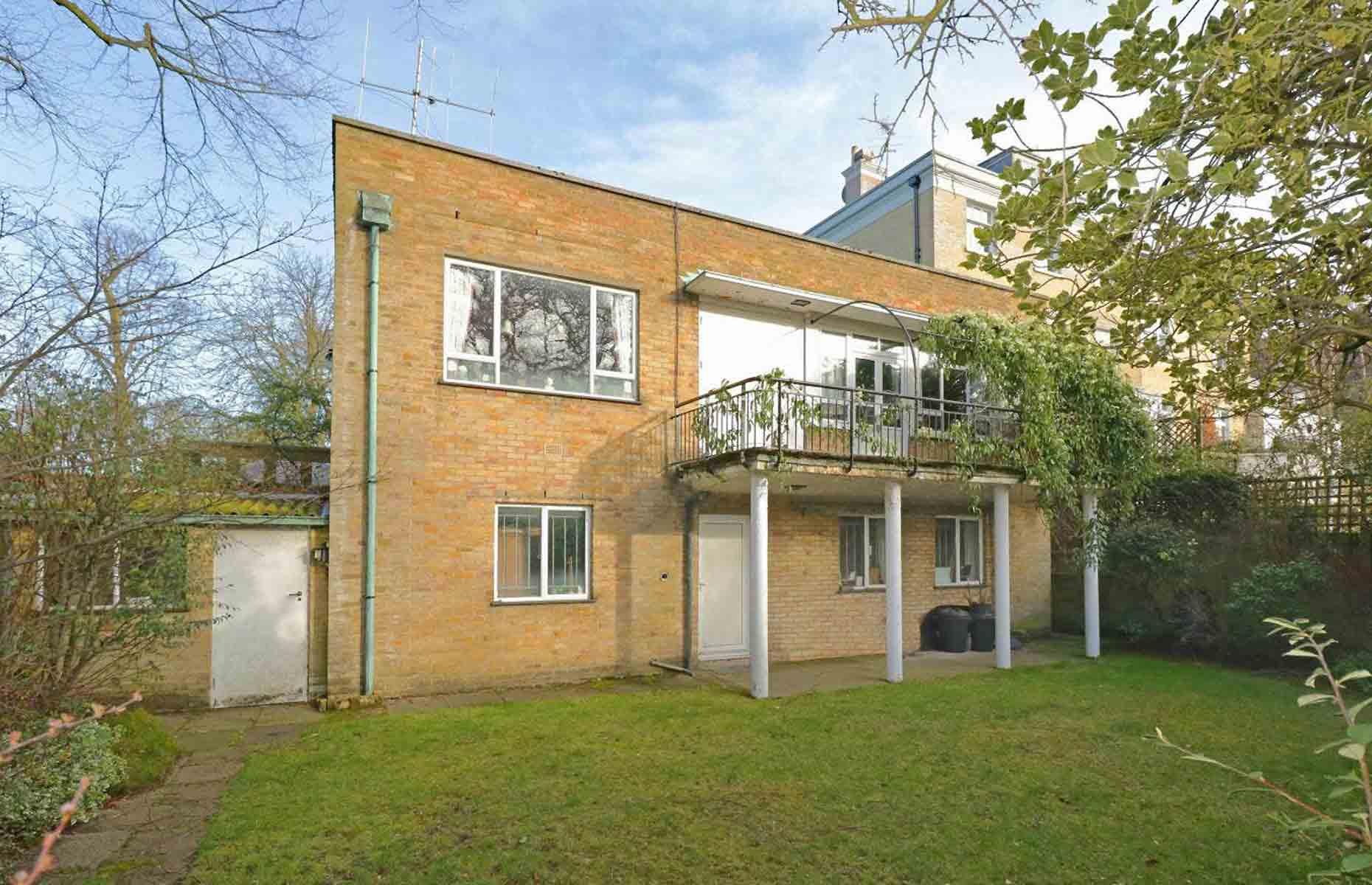 Immaculate 1950s family home, London, UK