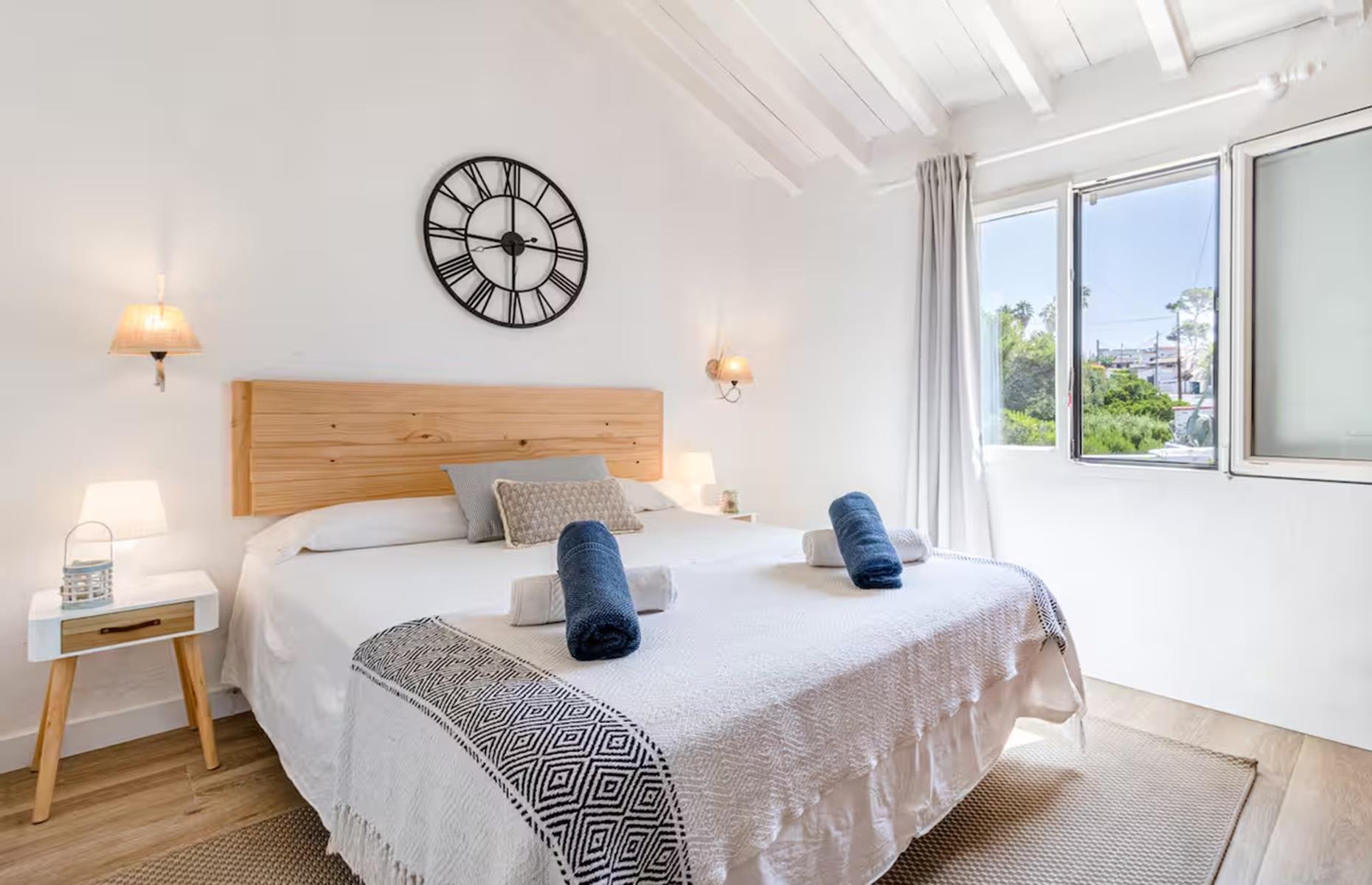 Residencia en el Acantilado, Menorca, España