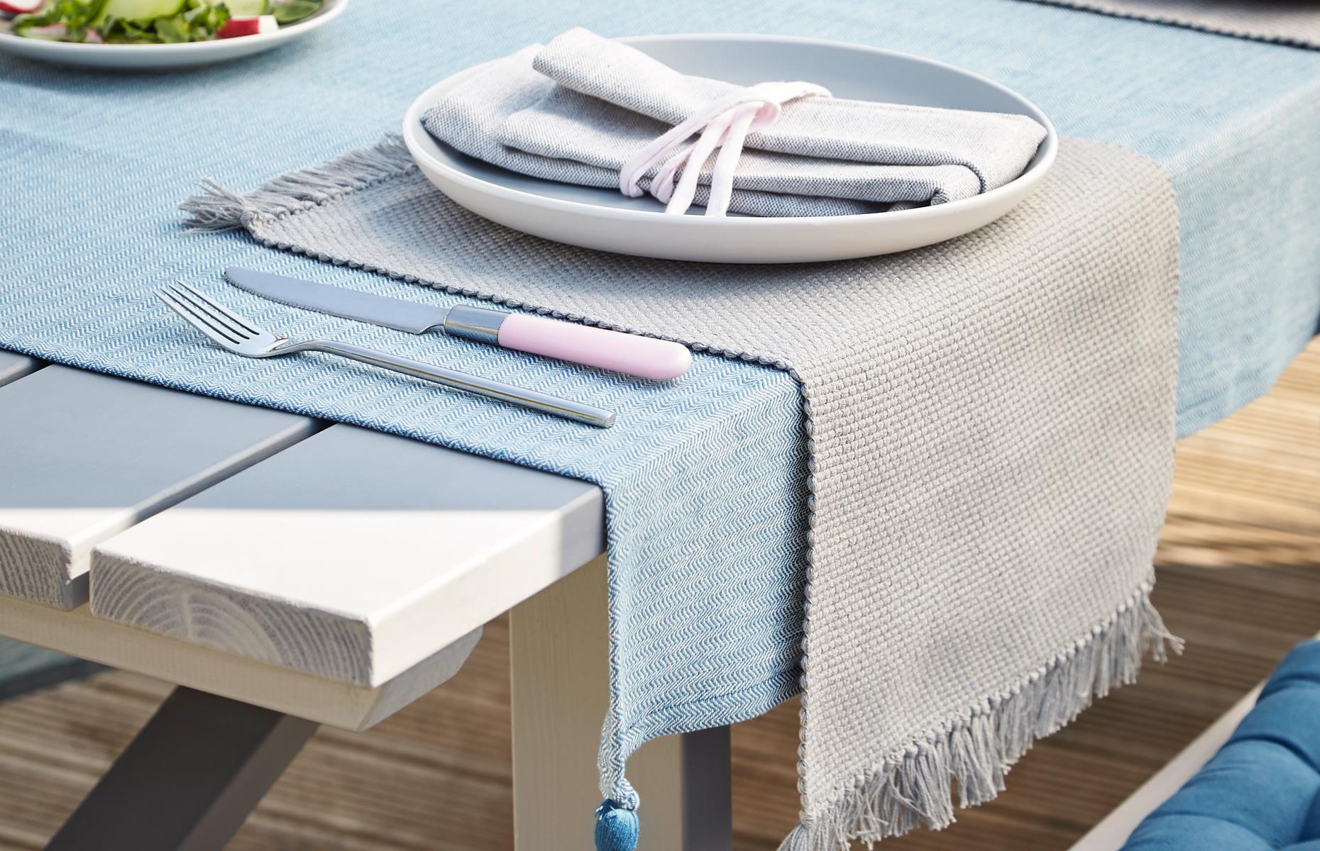 Layer linens
