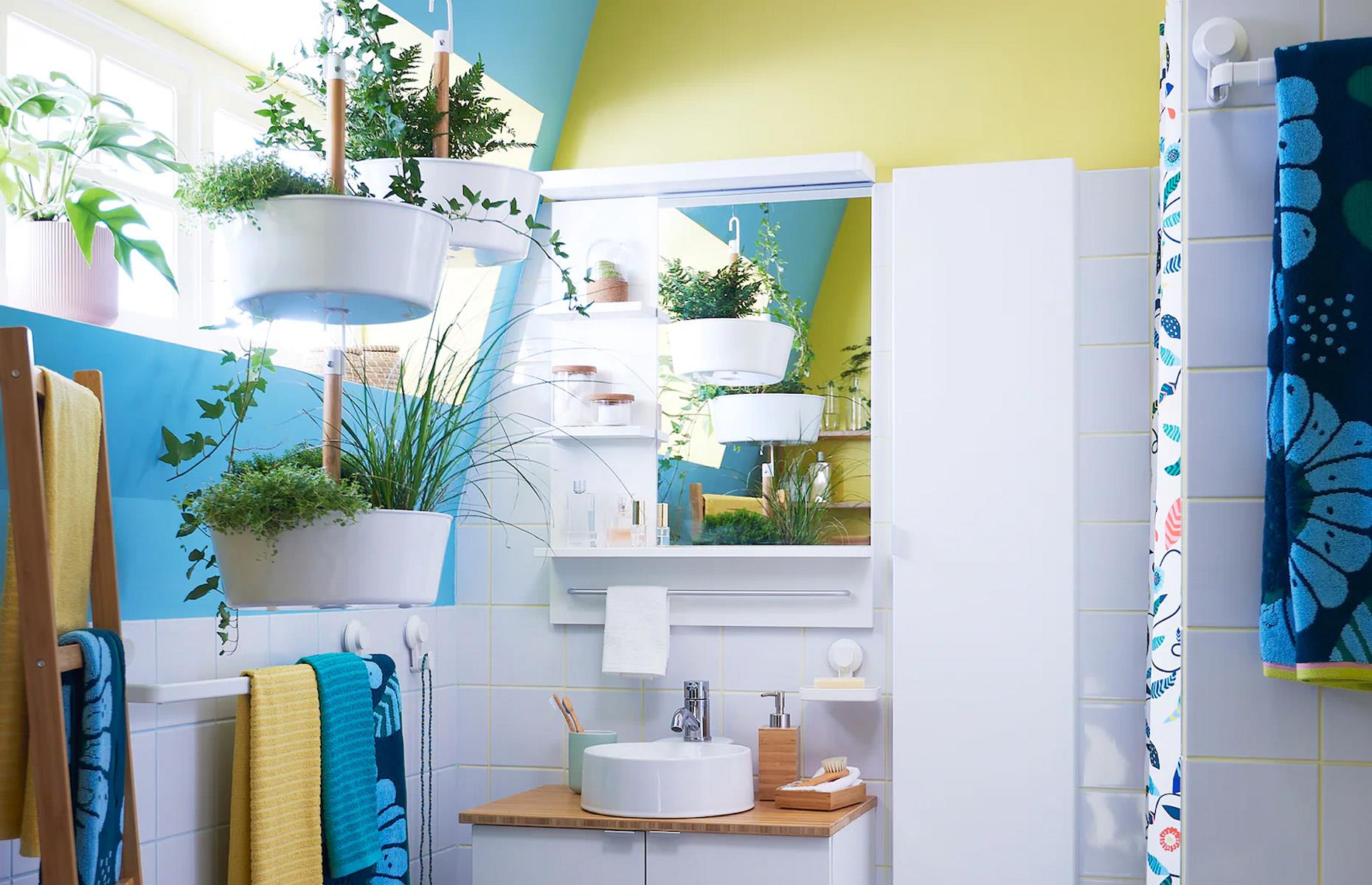 Hang a rehomed planter